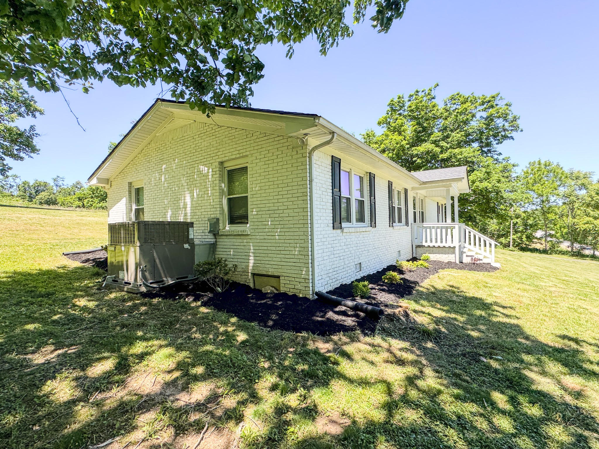 228 Howell Road Westmoreland TN 37186