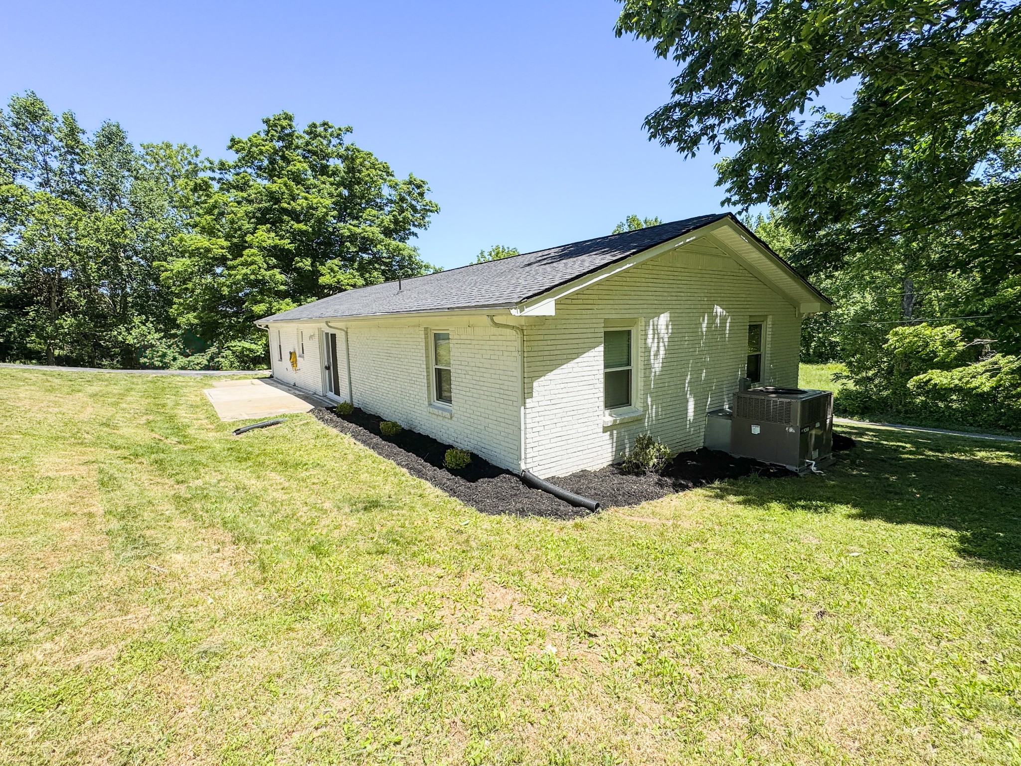 228 Howell Road Westmoreland TN 37186