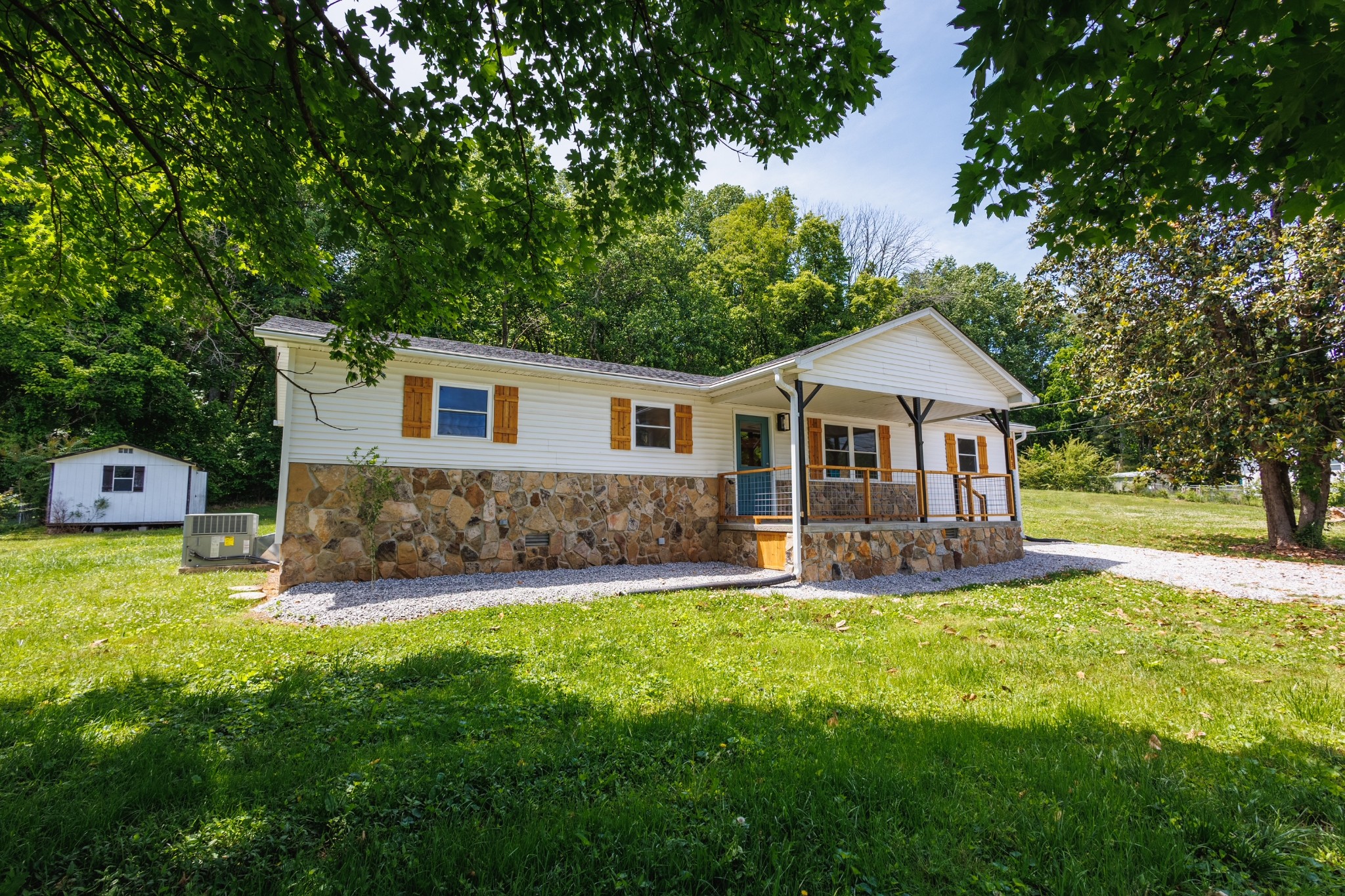 4543 S Creek Road Cookeville TN 38506