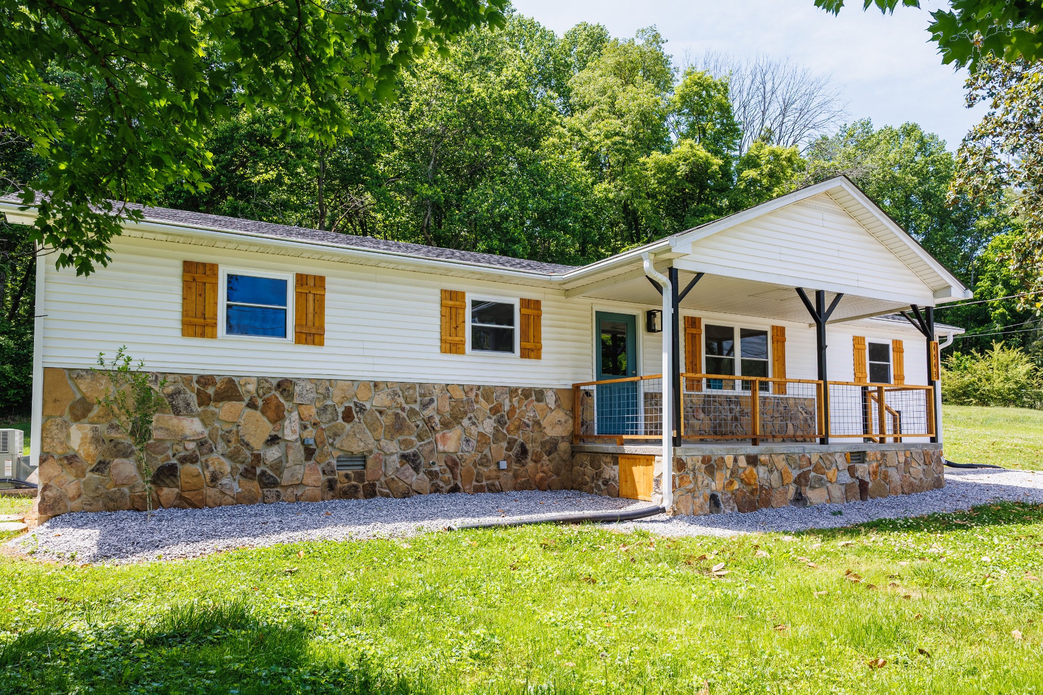 4543 S Creek Road Cookeville TN 38506