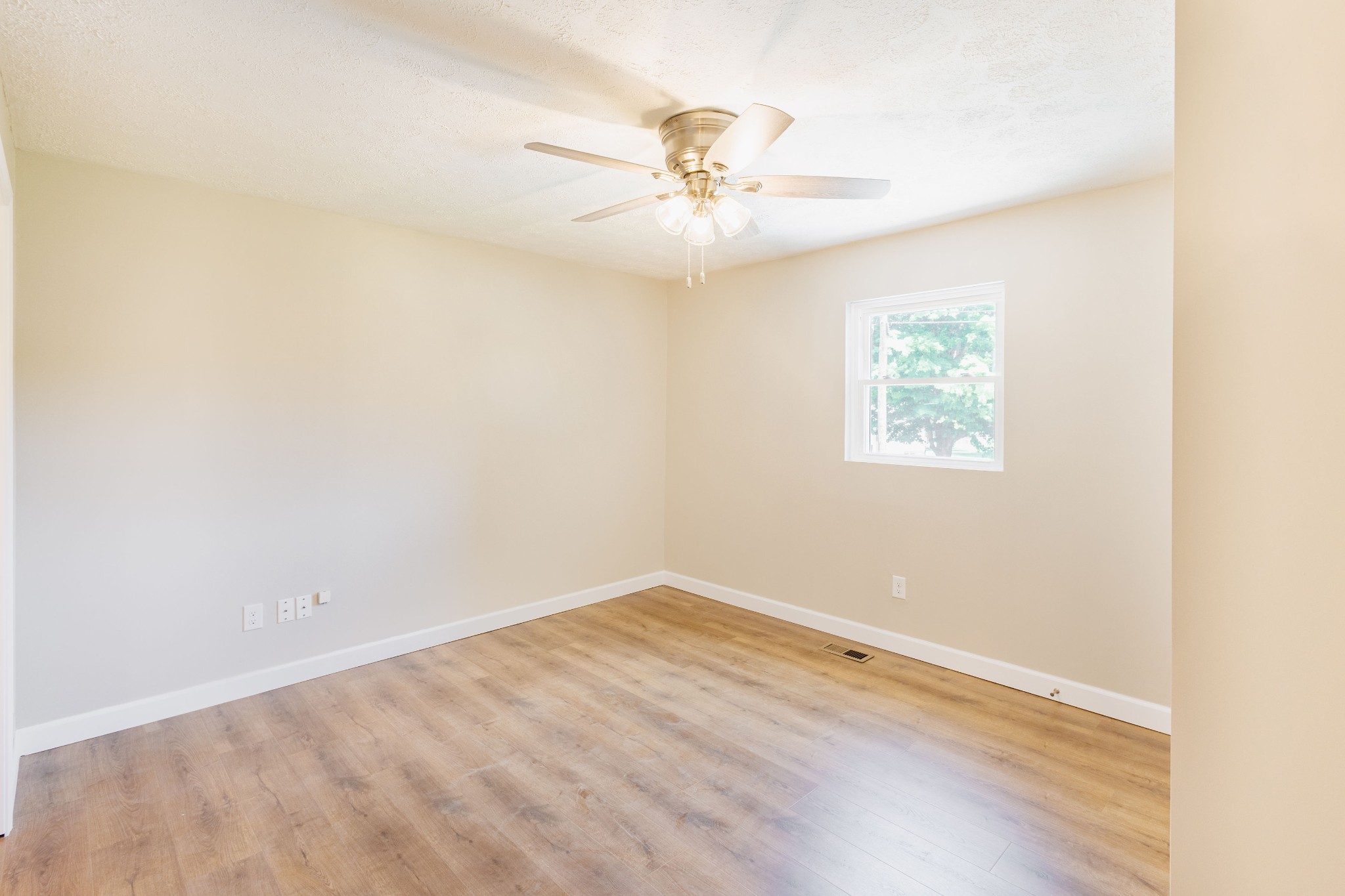 4543 S Creek Road Cookeville TN 38506