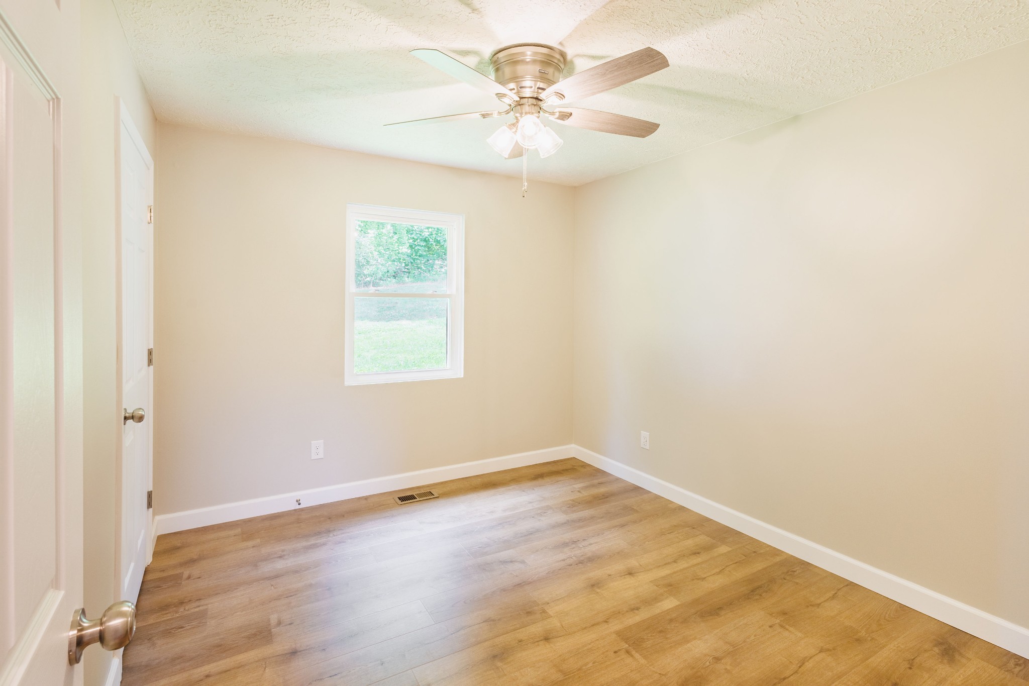 4543 S Creek Road Cookeville TN 38506