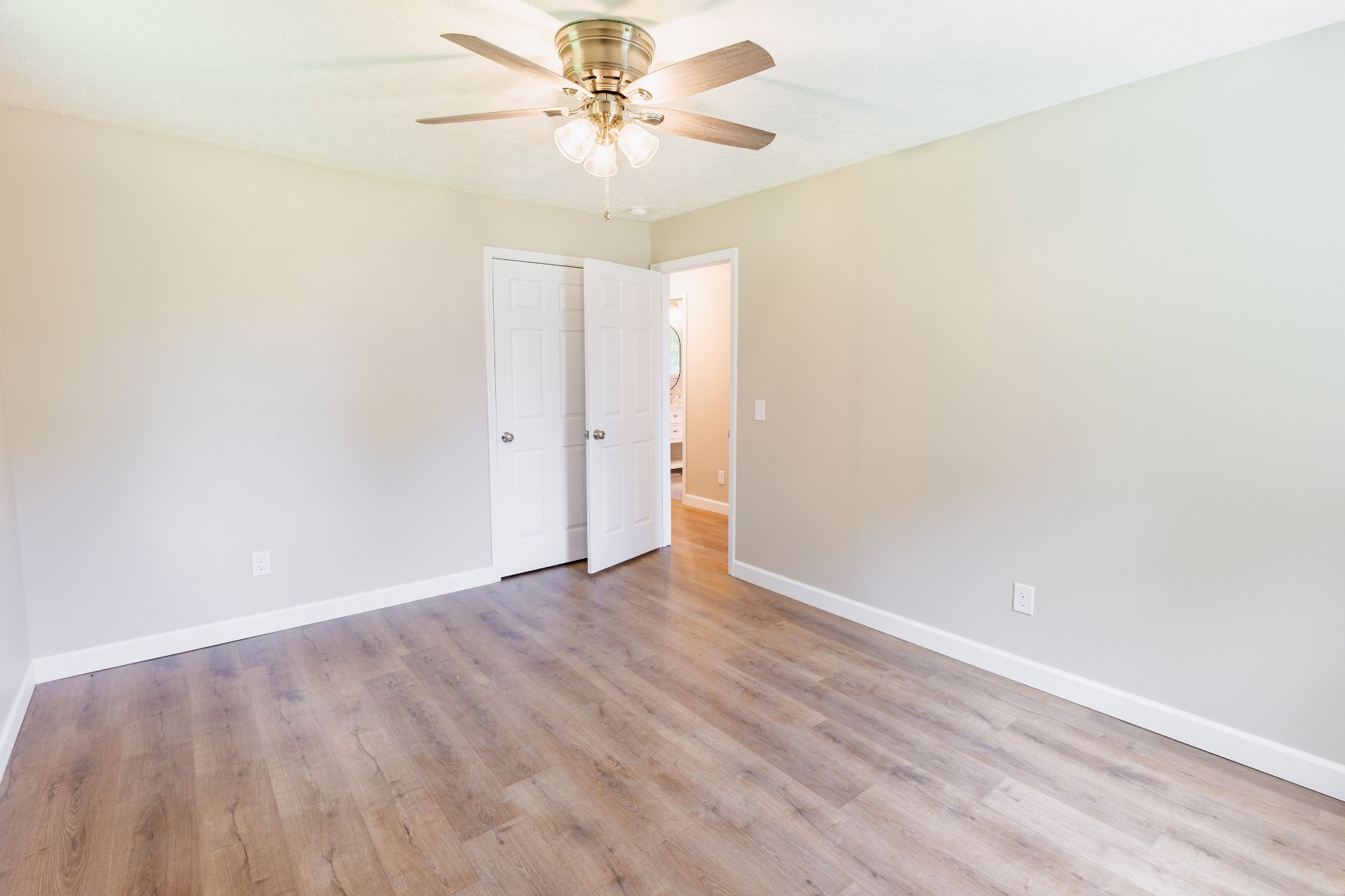 4543 S Creek Road Cookeville TN 38506