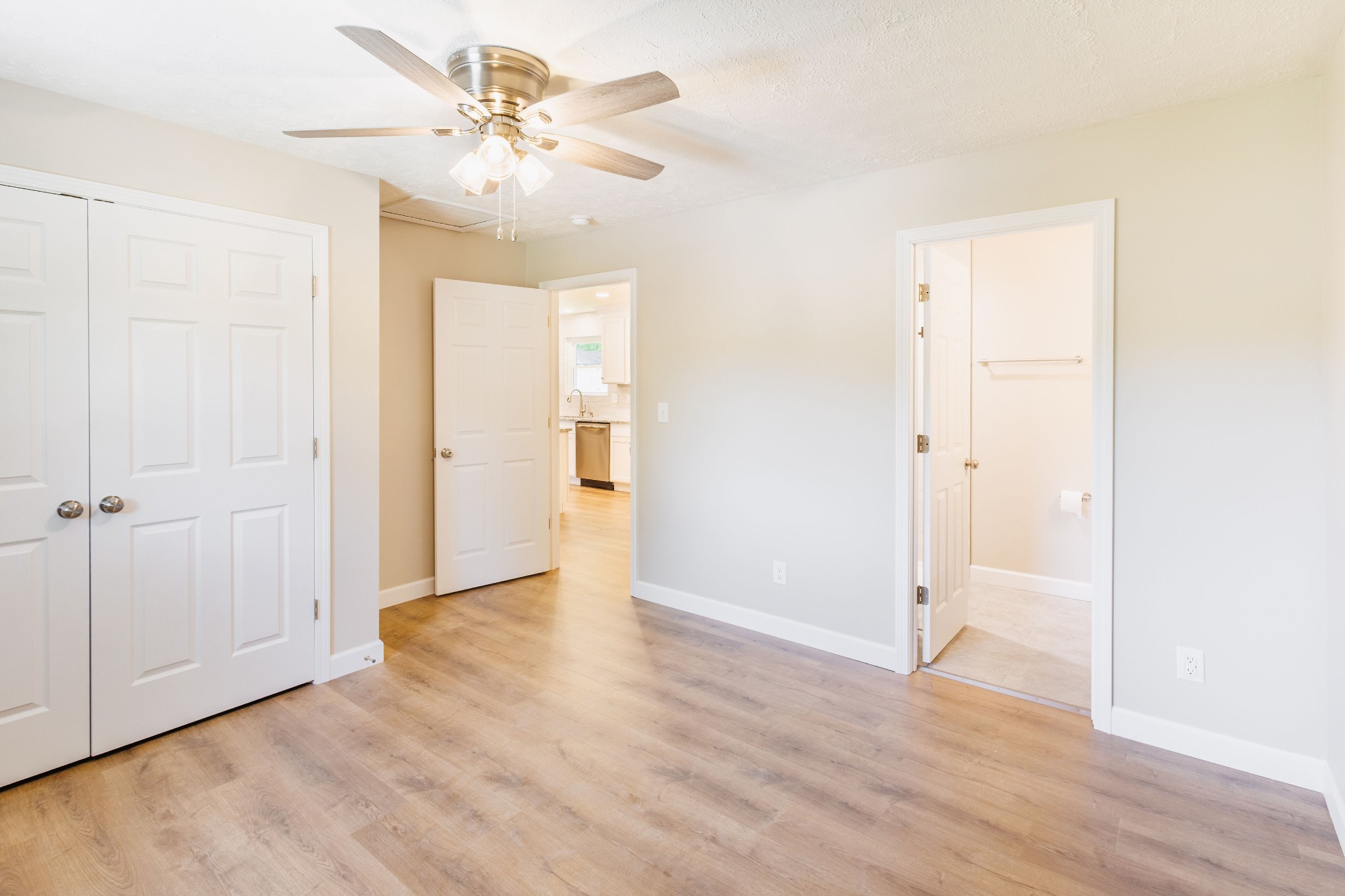 4543 S Creek Road Cookeville TN 38506