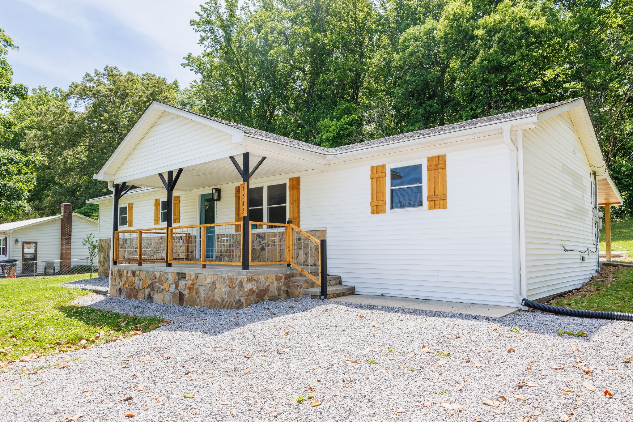 4543 S Creek Road Cookeville TN 38506