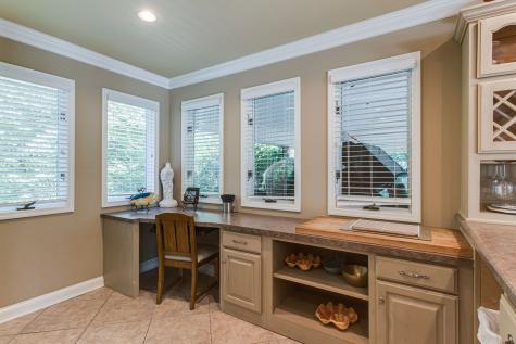80 Huntington Dr, N Winchester TN 37398