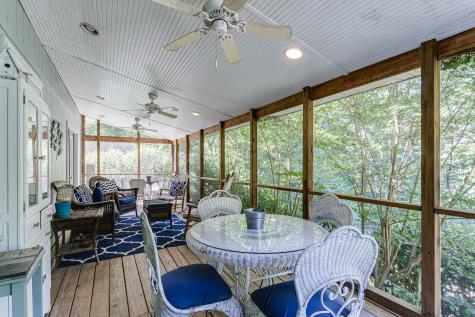 80 Huntington Dr, N Winchester TN 37398