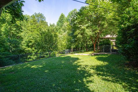 80 Huntington Dr, N Winchester TN 37398