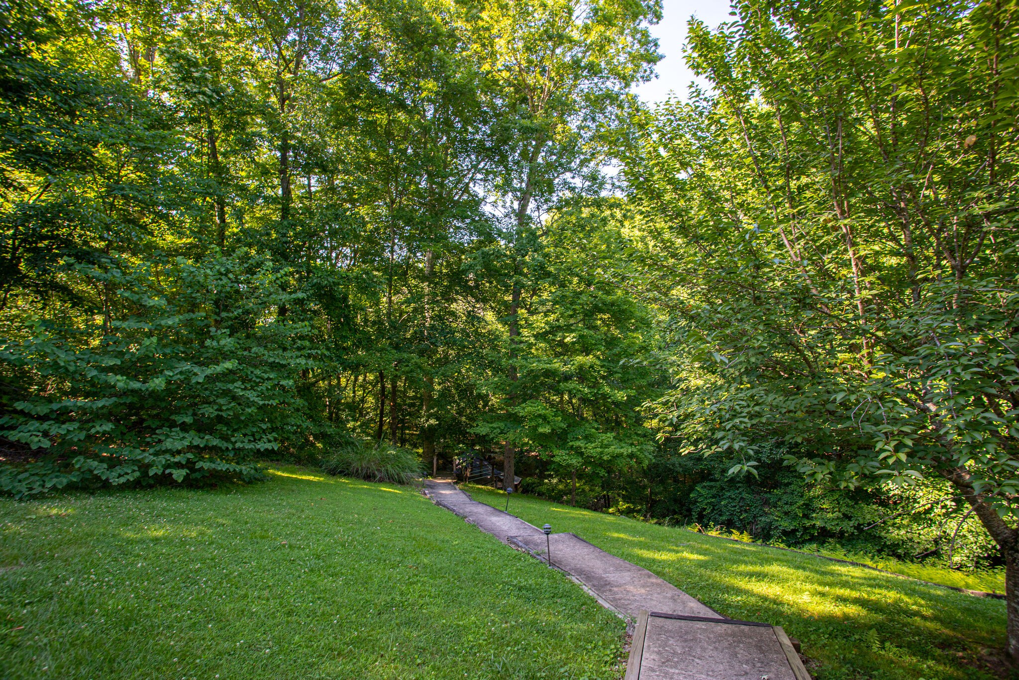 80 Huntington Dr, N Winchester TN 37398