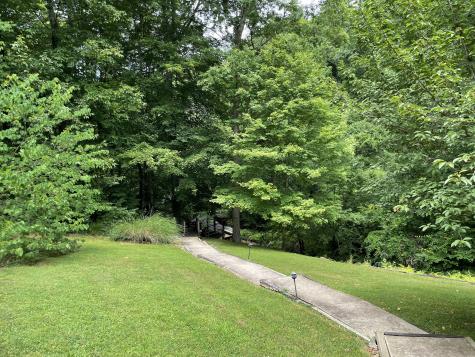 80 Huntington Dr, N Winchester TN 37398