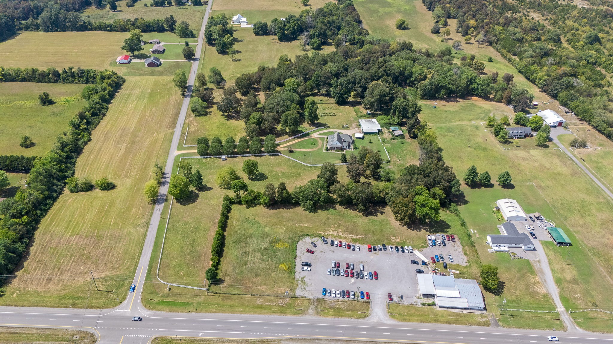 9740 Shelbyville Pike Bell Buckle TN 37020