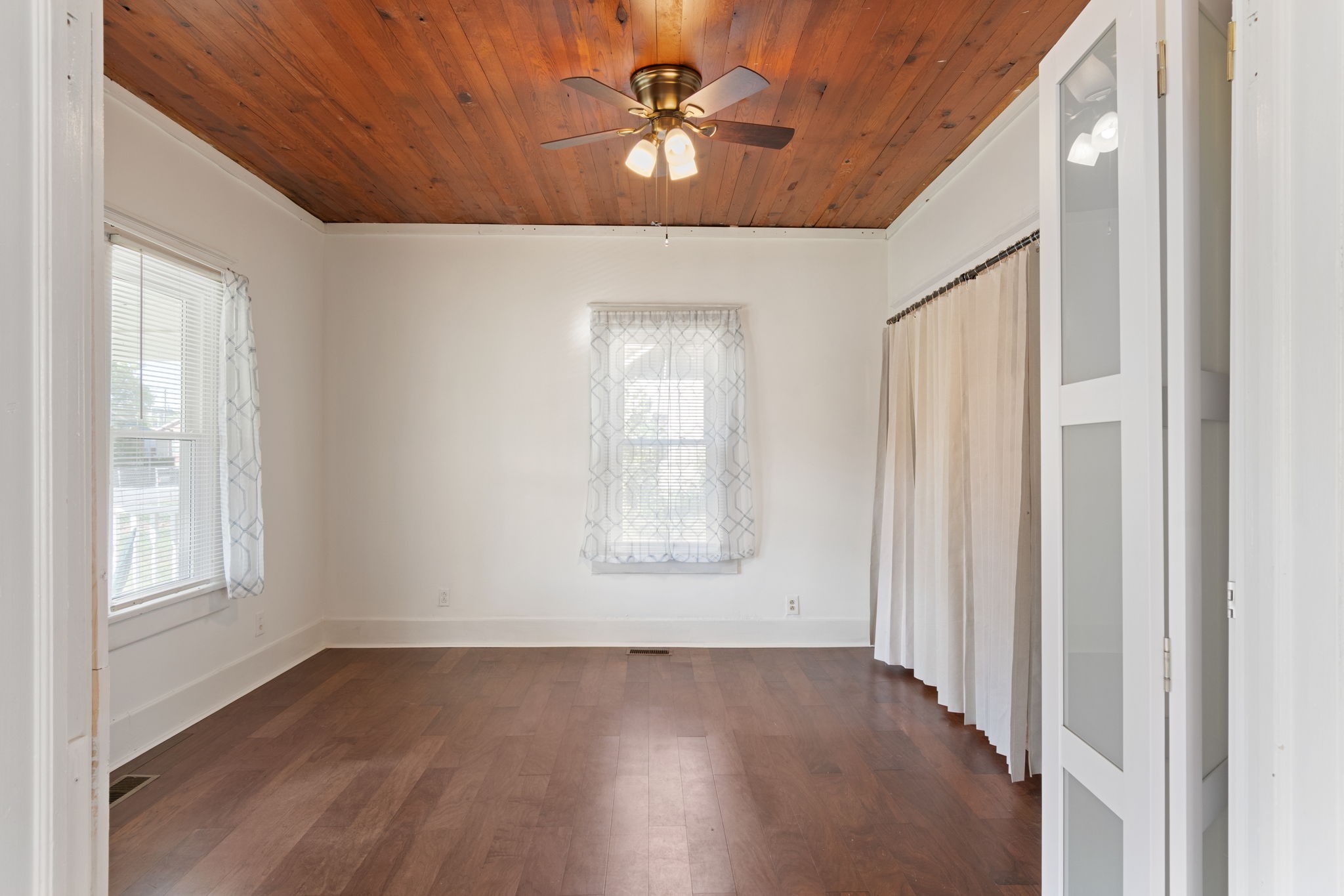 1812 Elizabeth Road Nashville TN 37218