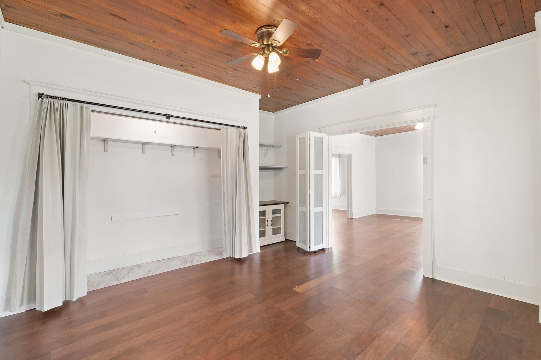 1812 Elizabeth Road Nashville TN 37218