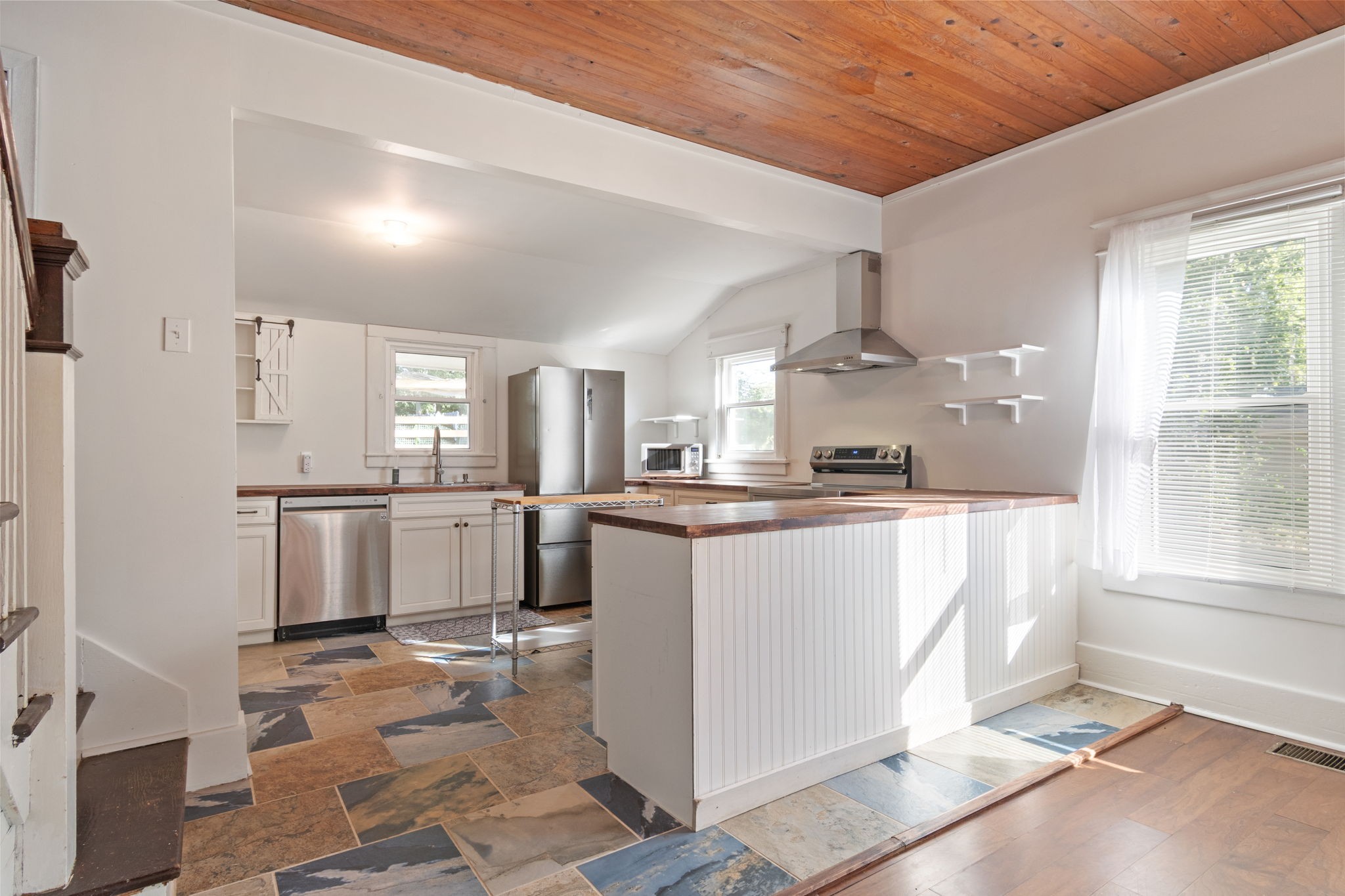 1812 Elizabeth Road Nashville TN 37218