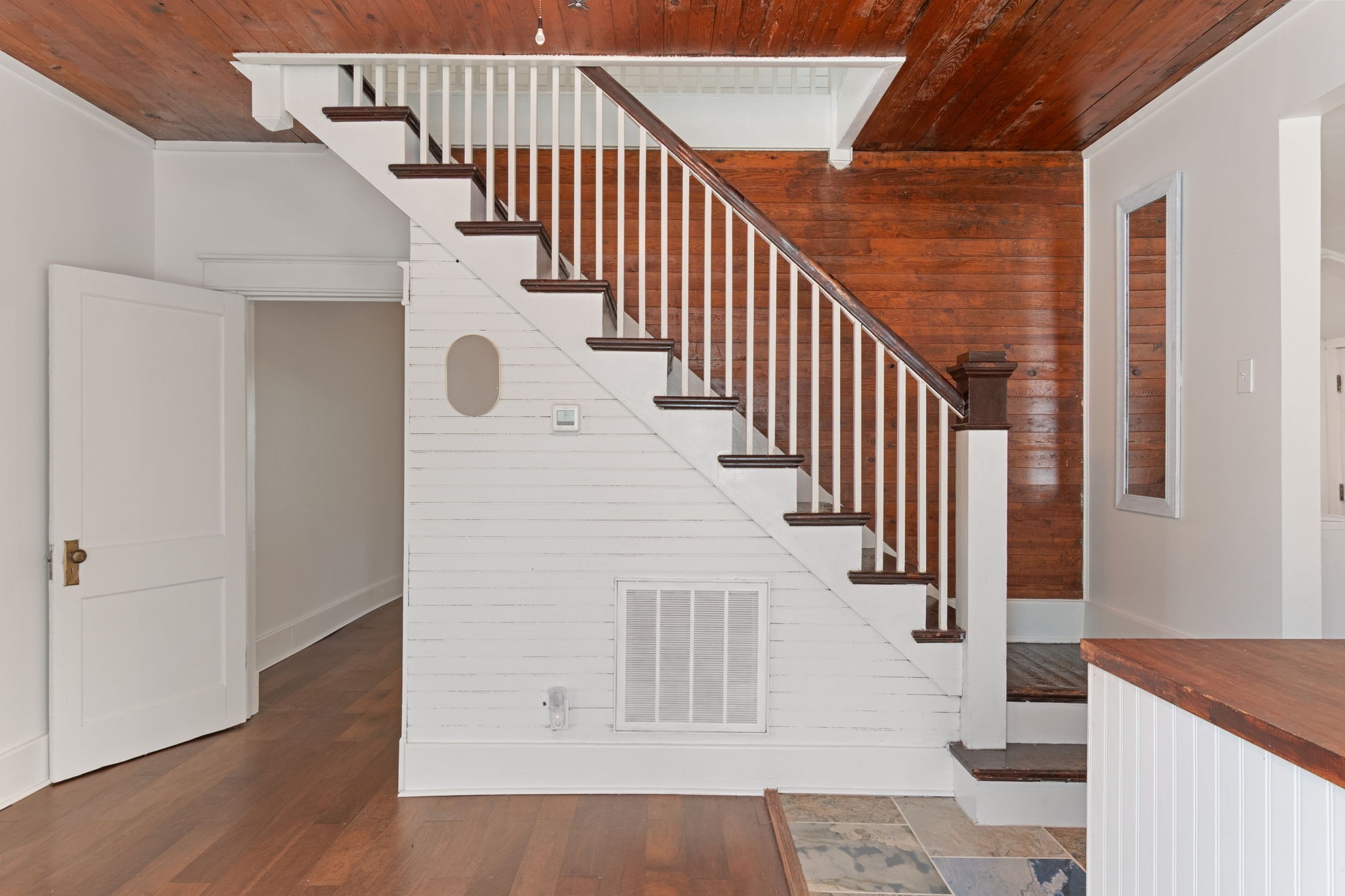 1812 Elizabeth Road Nashville TN 37218