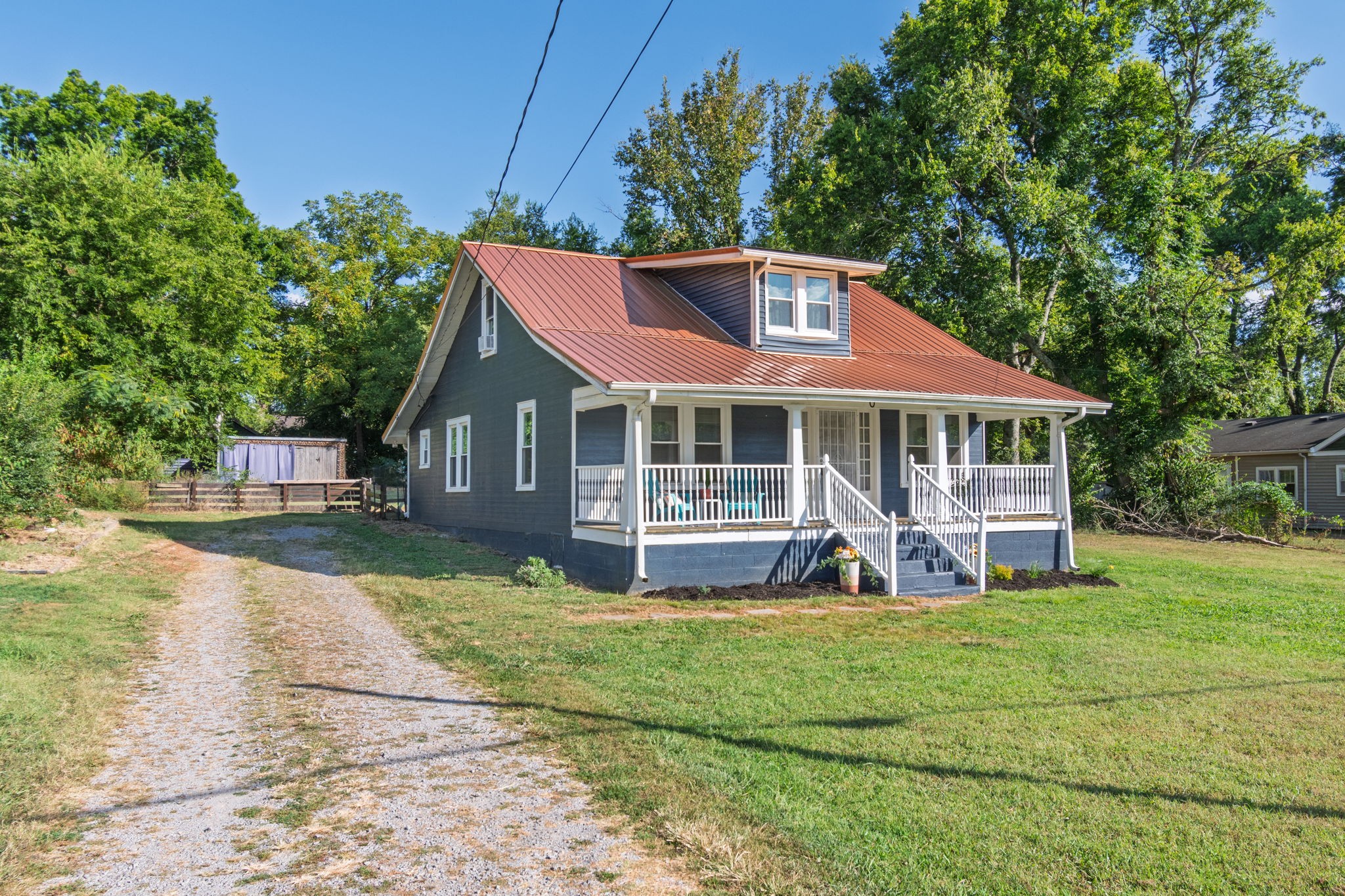 1812 Elizabeth Road Nashville TN 37218