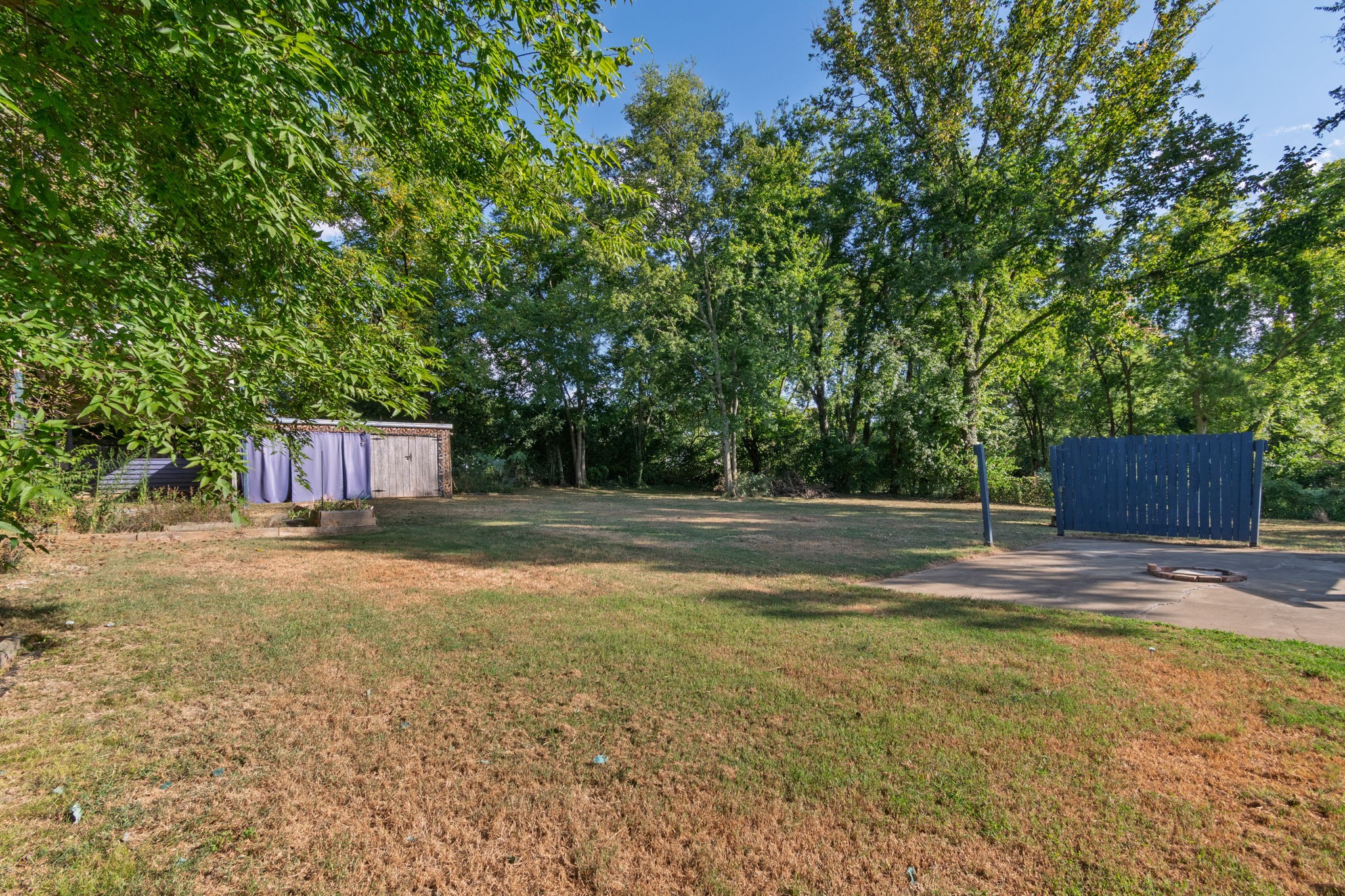 1812 Elizabeth Road Nashville TN 37218