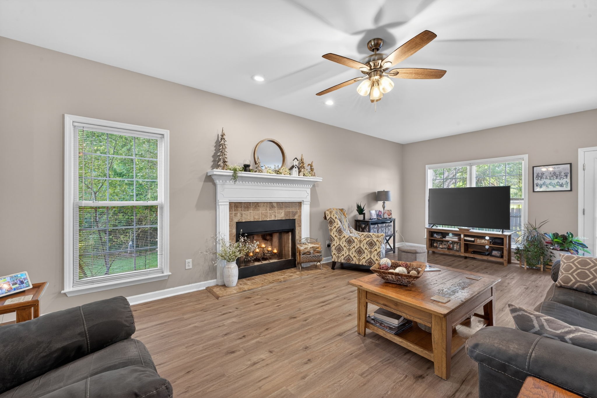 129 Deerview Drive Columbia TN 38401
