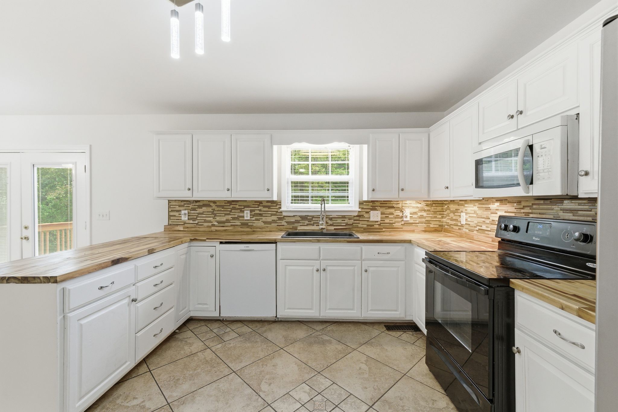 233 Briarcotes Circle La Vergne TN 37086