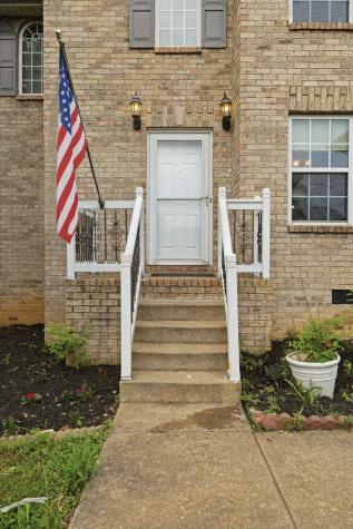 233 Briarcotes Circle La Vergne TN 37086