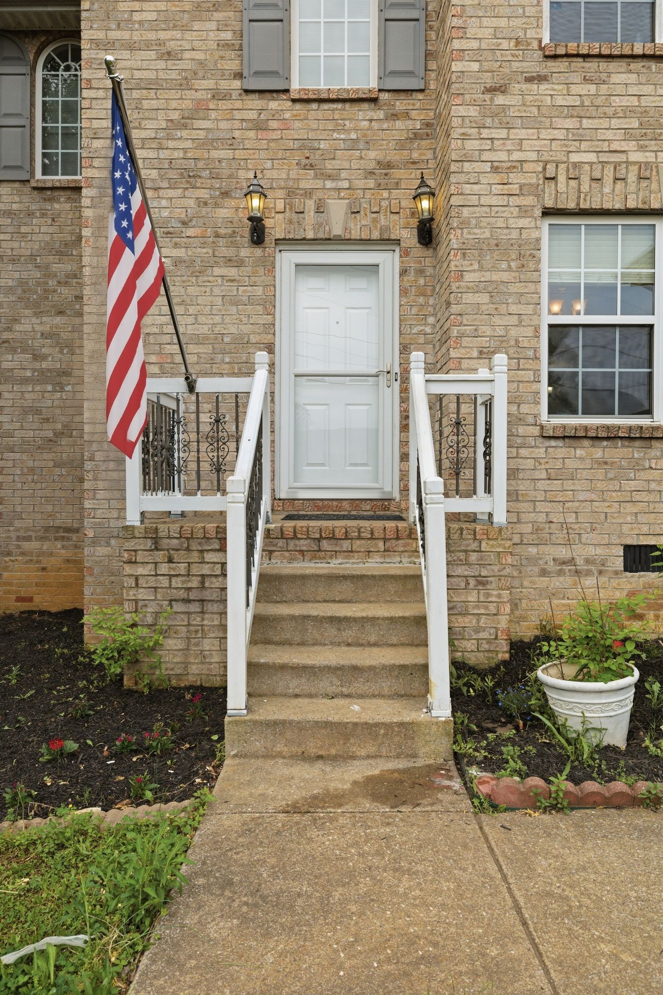 233 Briarcotes Circle La Vergne TN 37086