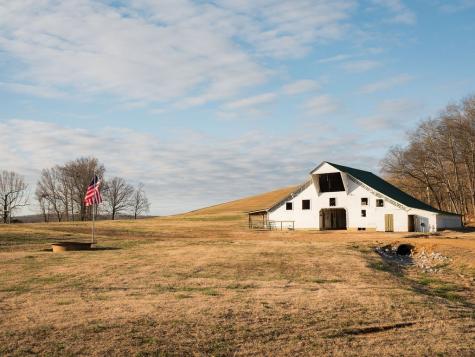 6415 Pinewood Road Nunnelly TN 37137