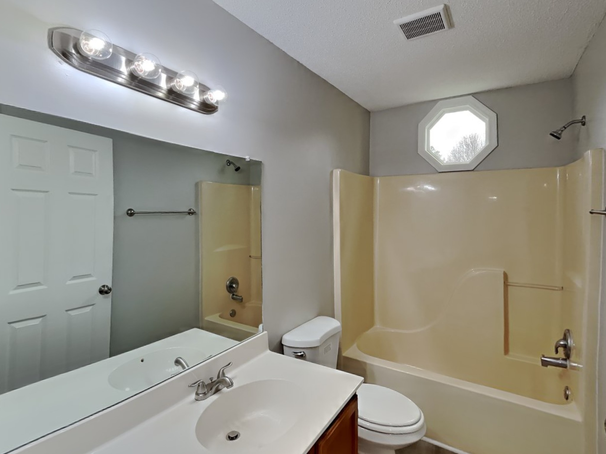 437 Bradford Circle Columbia TN 38401