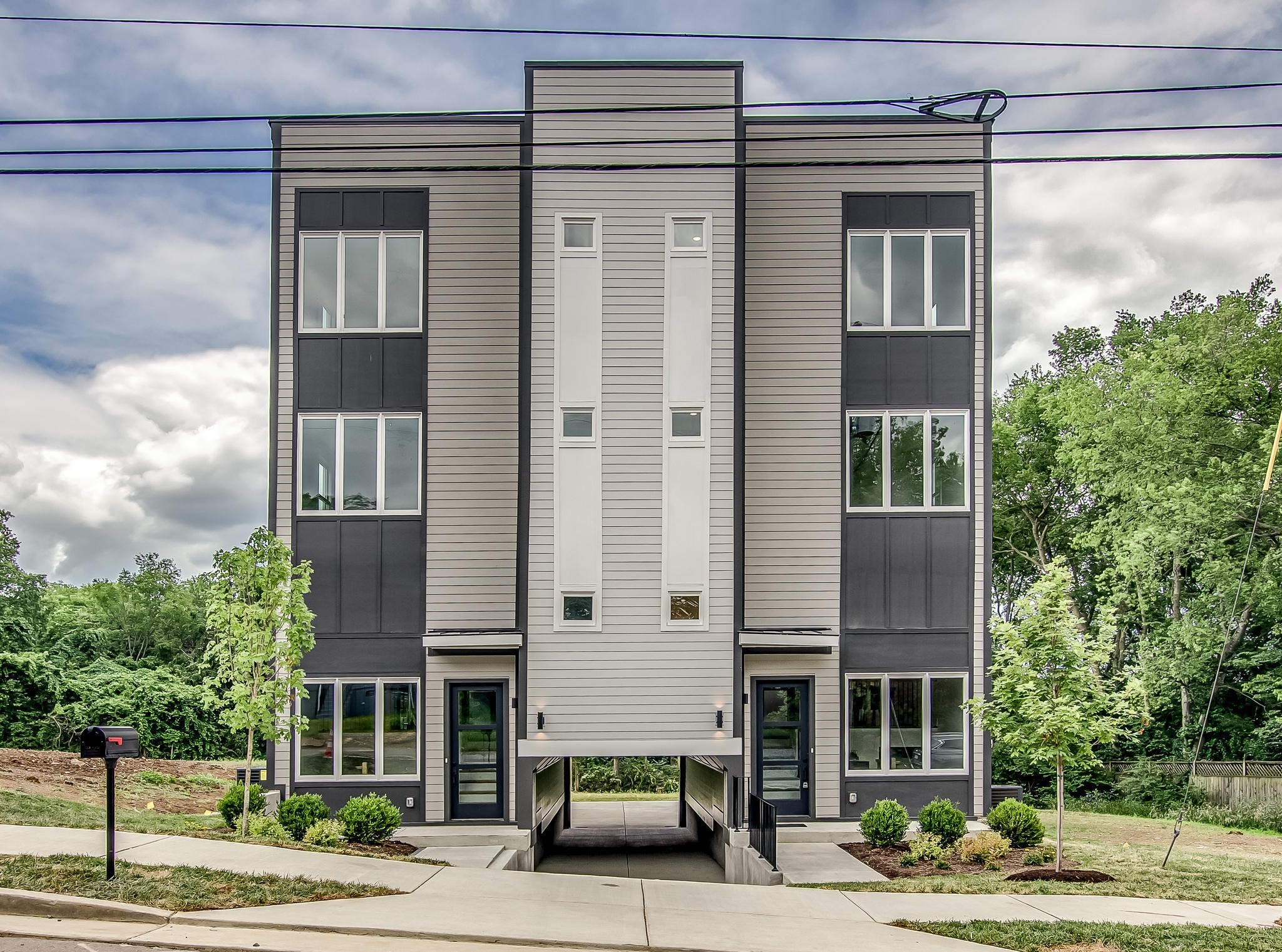 746b 22nd Ave, N Nashville TN 37208