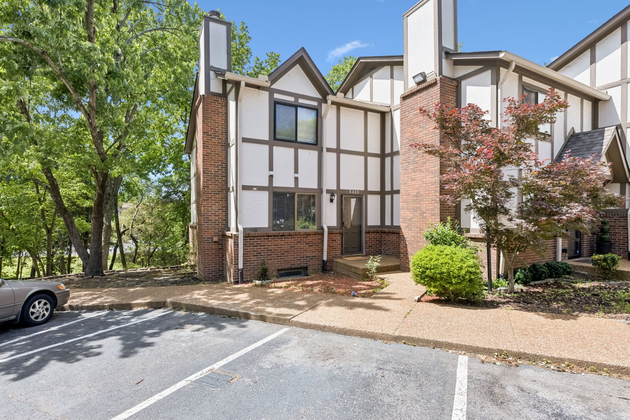 5330 Edmondson Pike Nashville TN 37211