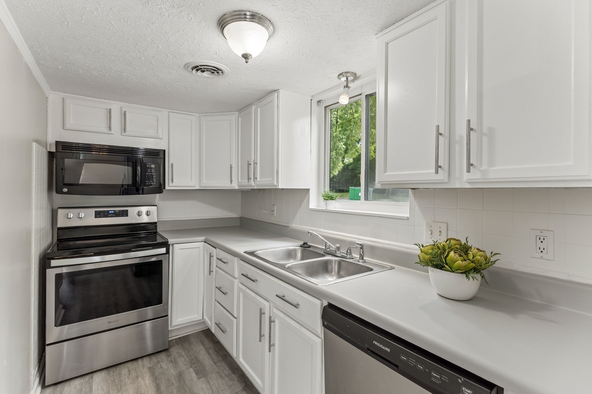 5330 Edmondson Pike Nashville TN 37211