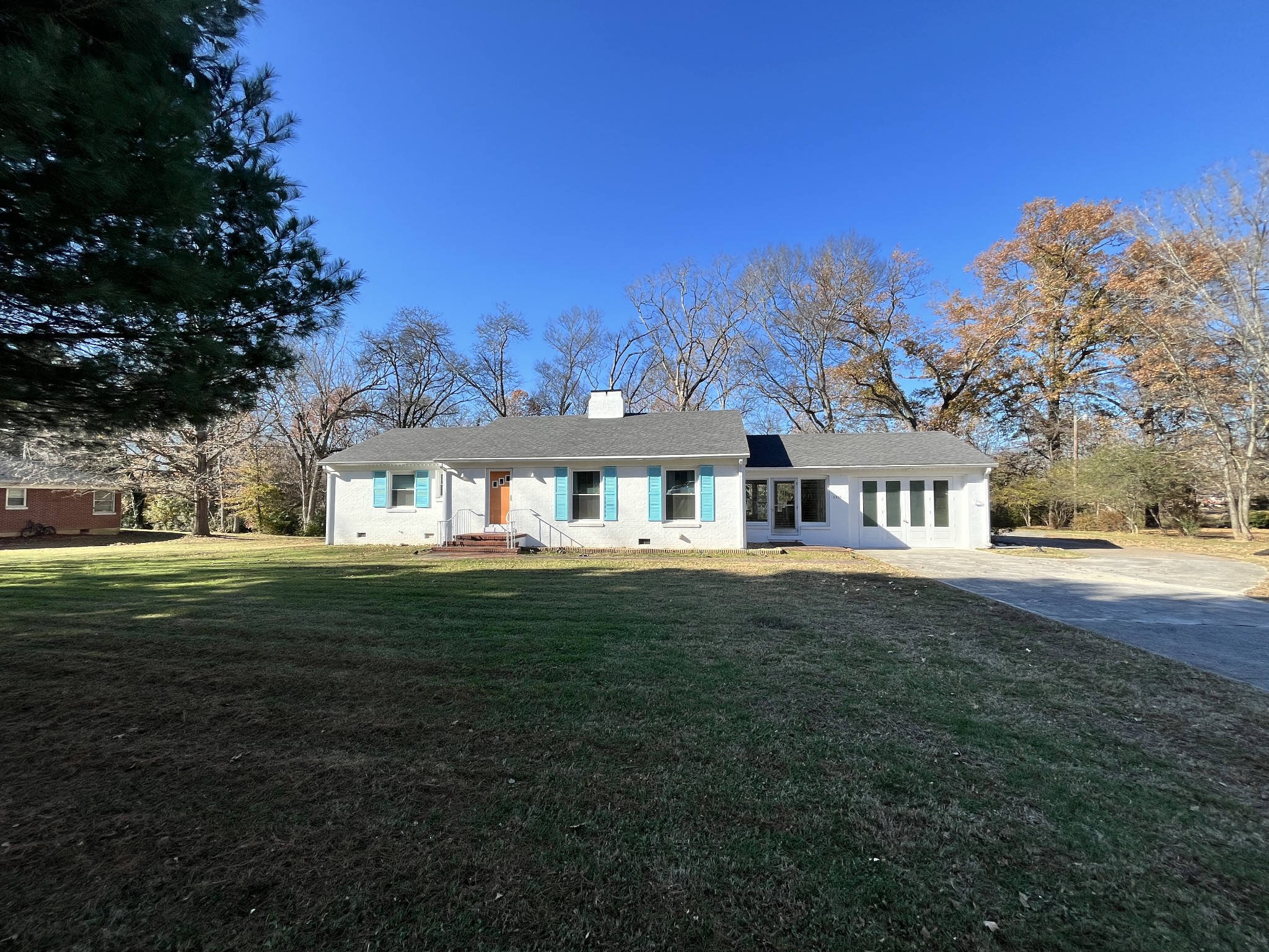1310 Trotwood Avenue Columbia TN 38401