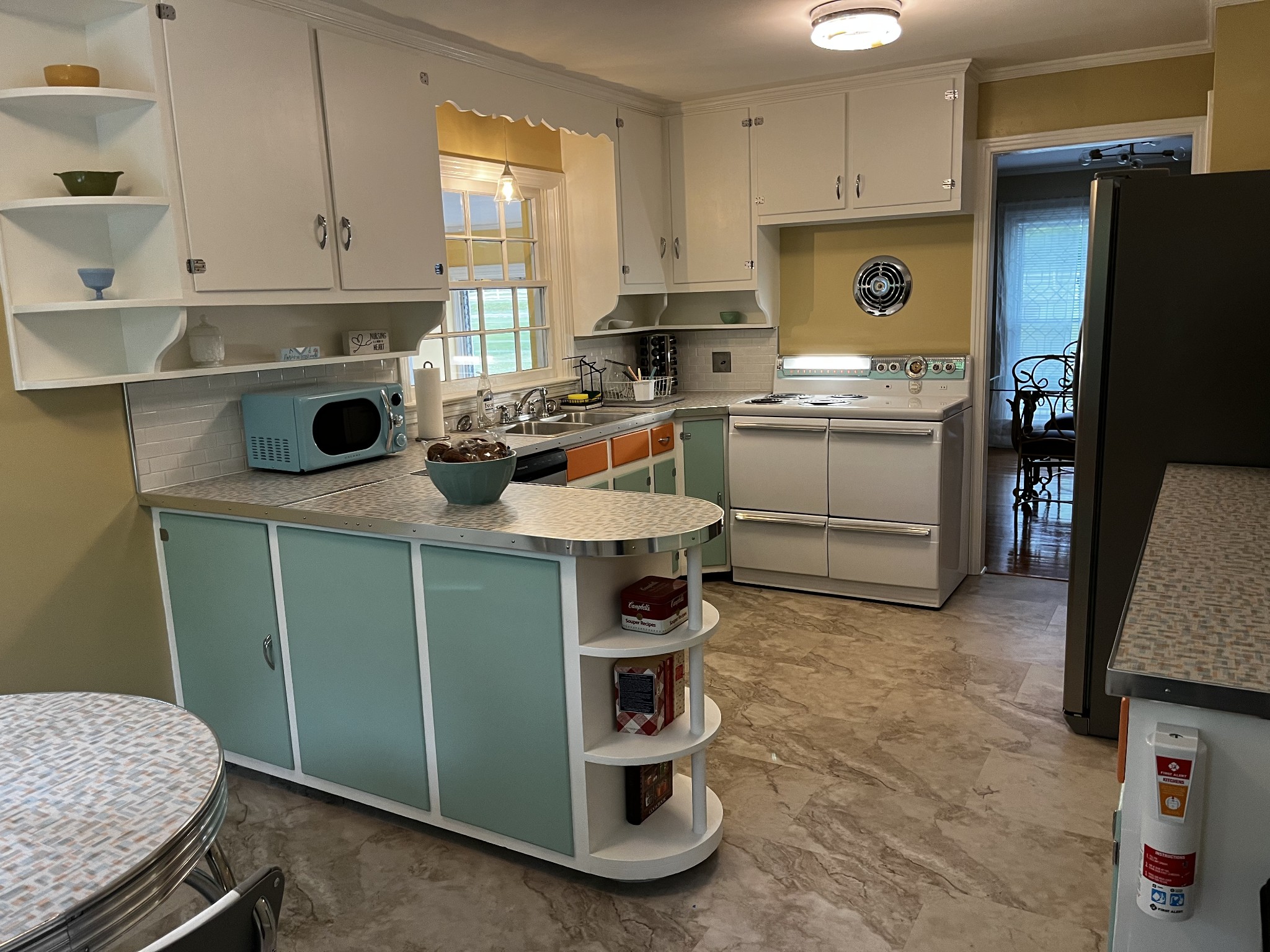 1310 Trotwood Avenue Columbia TN 38401