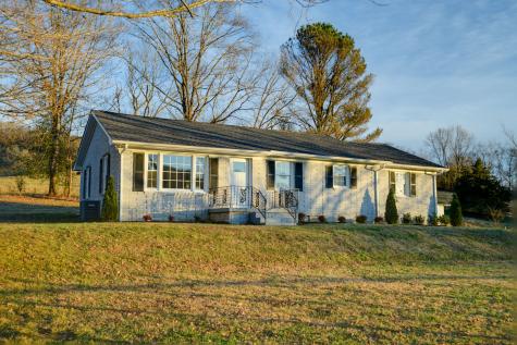 40 Horseshoe Bend Lane Elmwood TN 38560