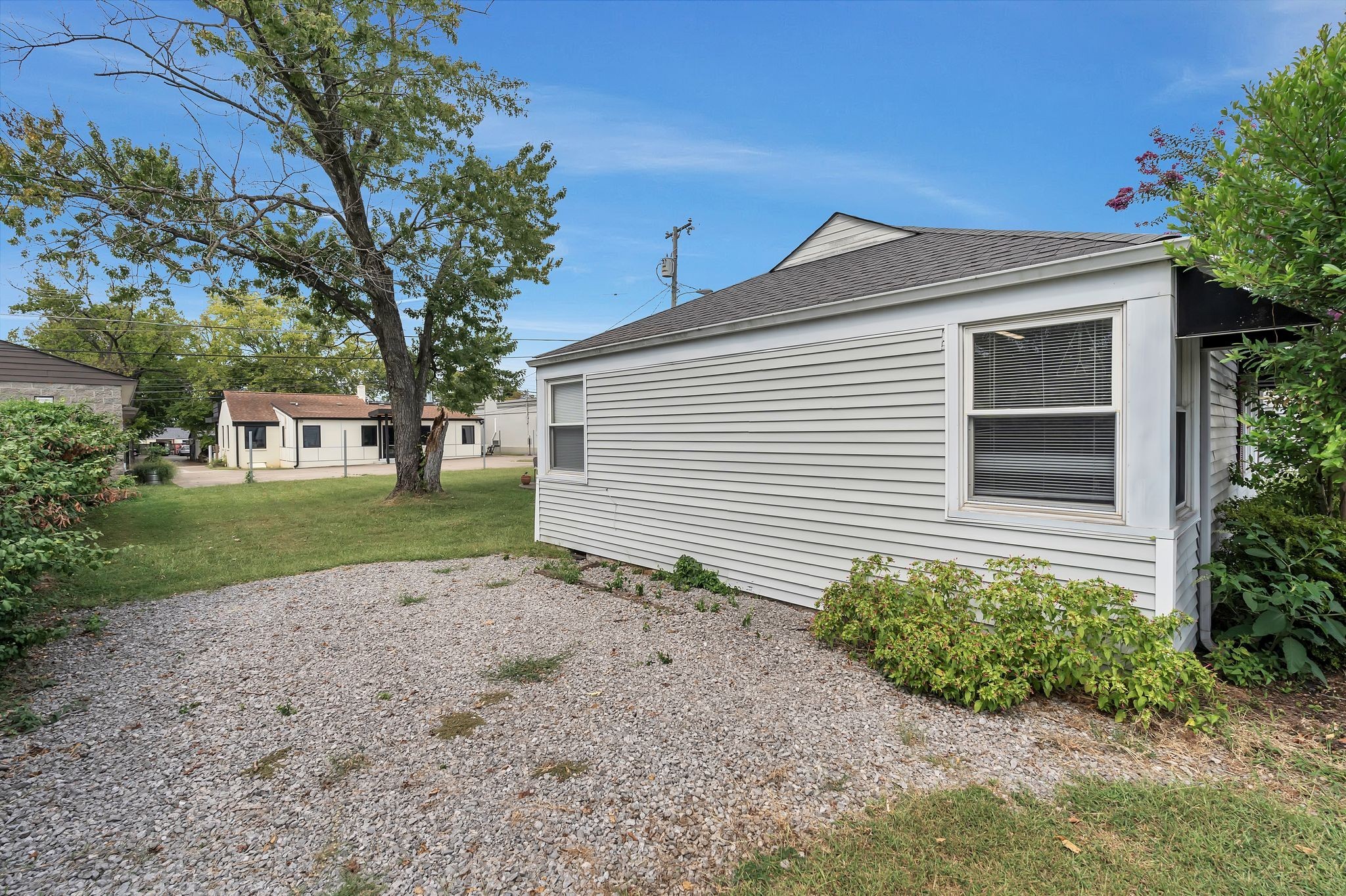 2823 Columbine Place Nashville TN 37204