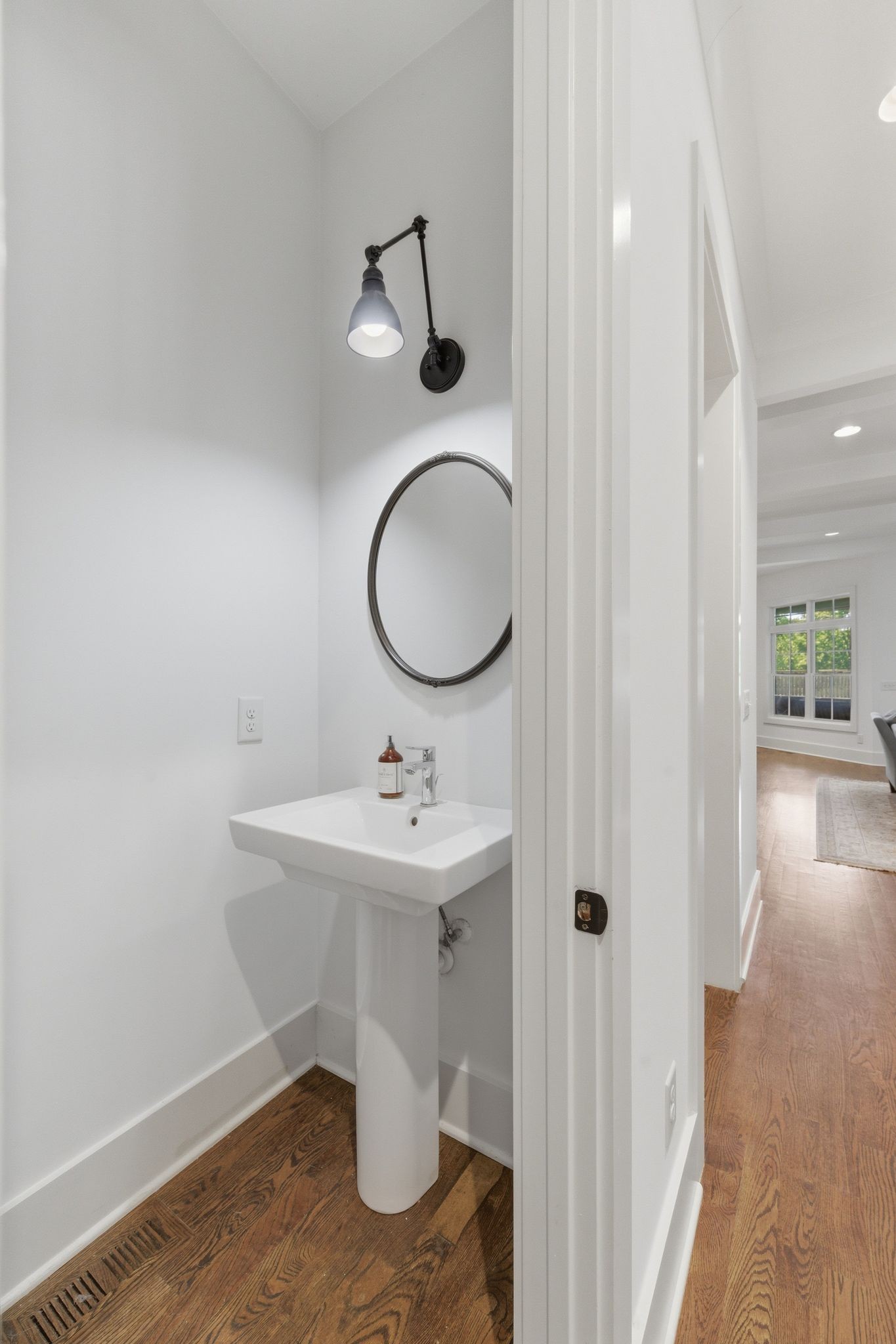 4022 Lealand Lane Nashville TN 37204