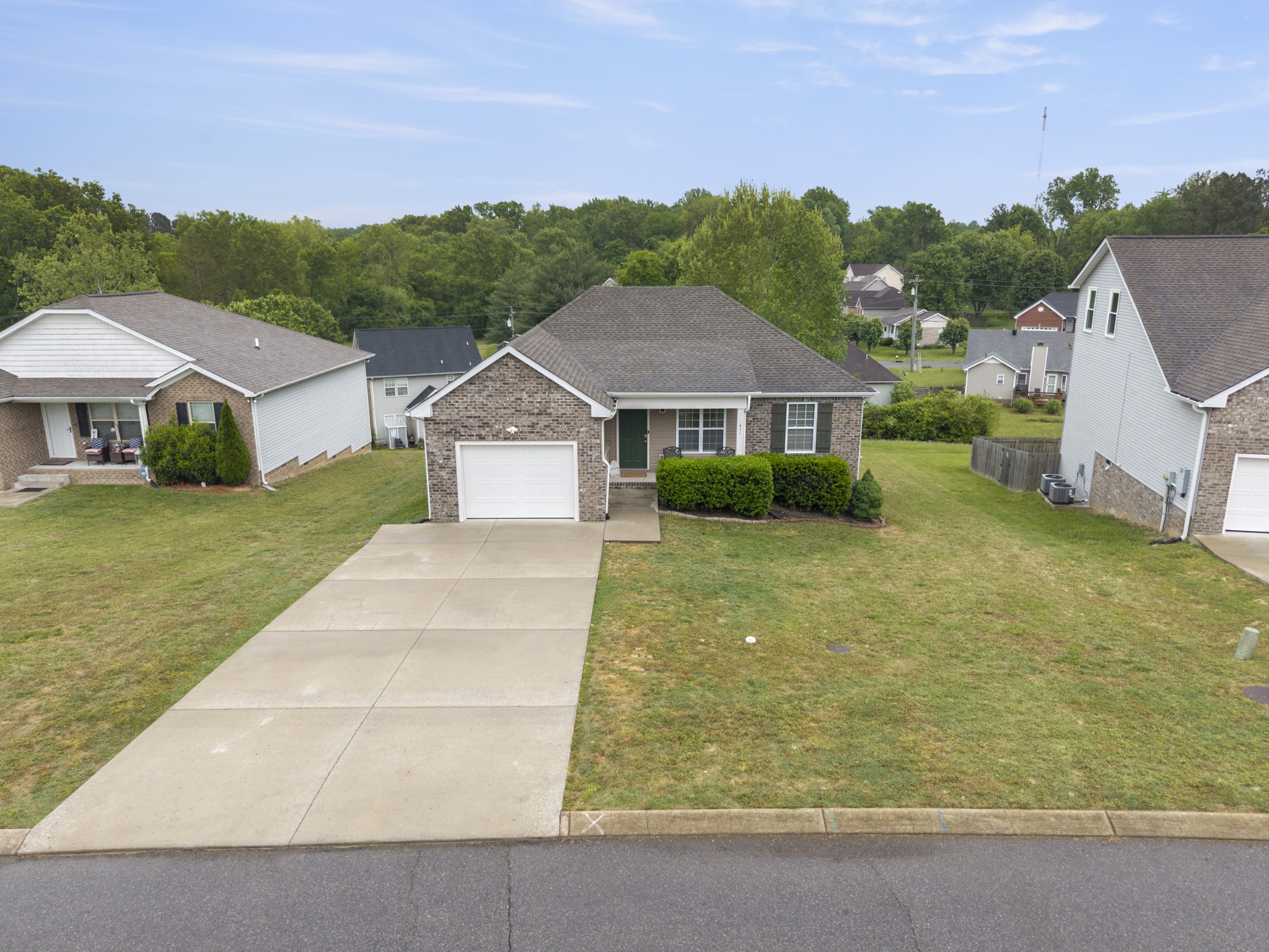 631 Berry Circle Springfield TN 37172