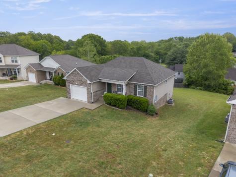 631 Berry Circle Springfield TN 37172
