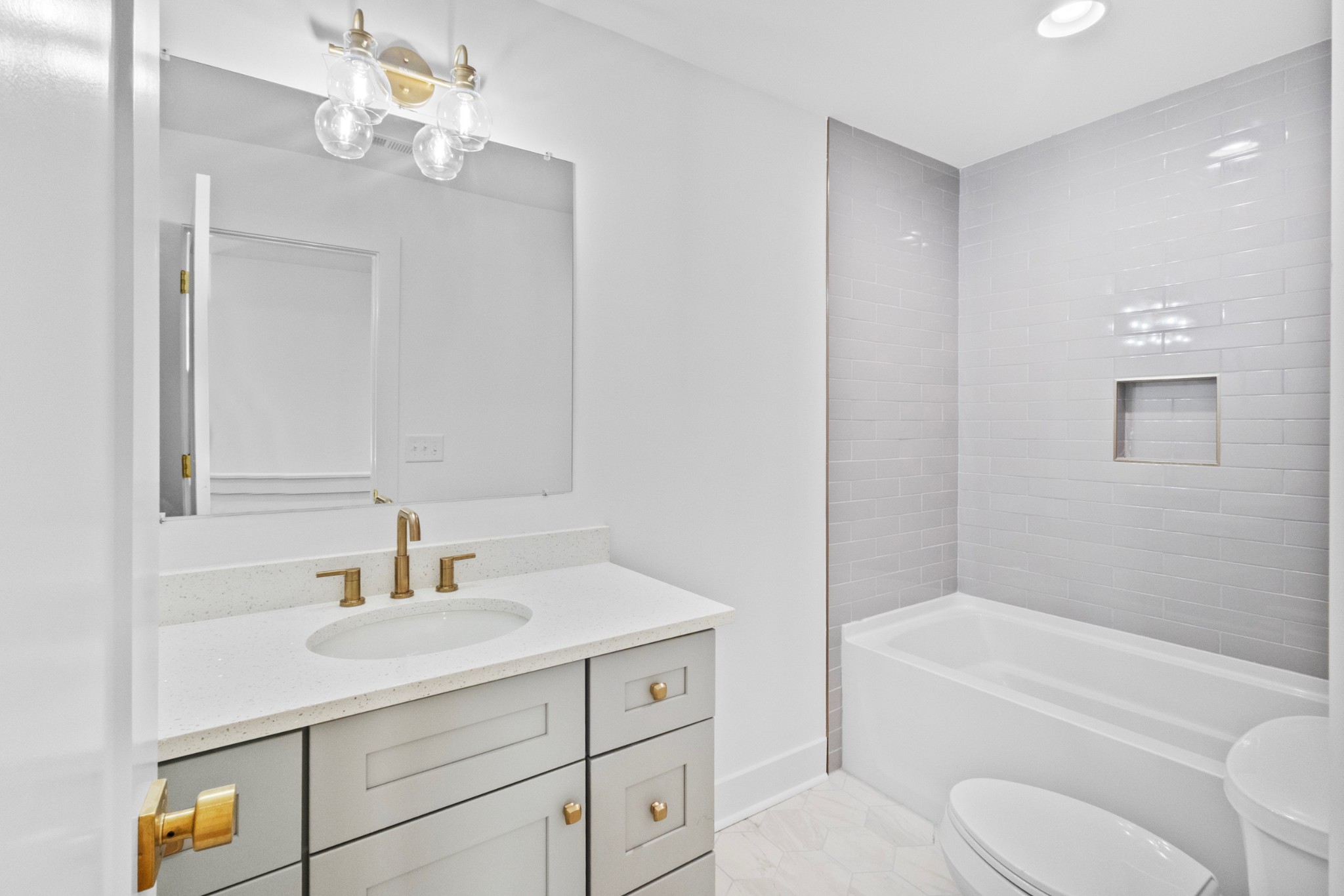 3824 Saunders Avenue Nashville TN 37216