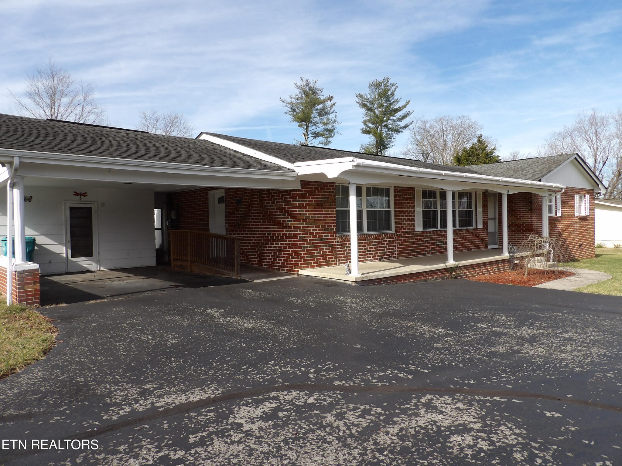 18 Sandra Lane Crossville TN 38555