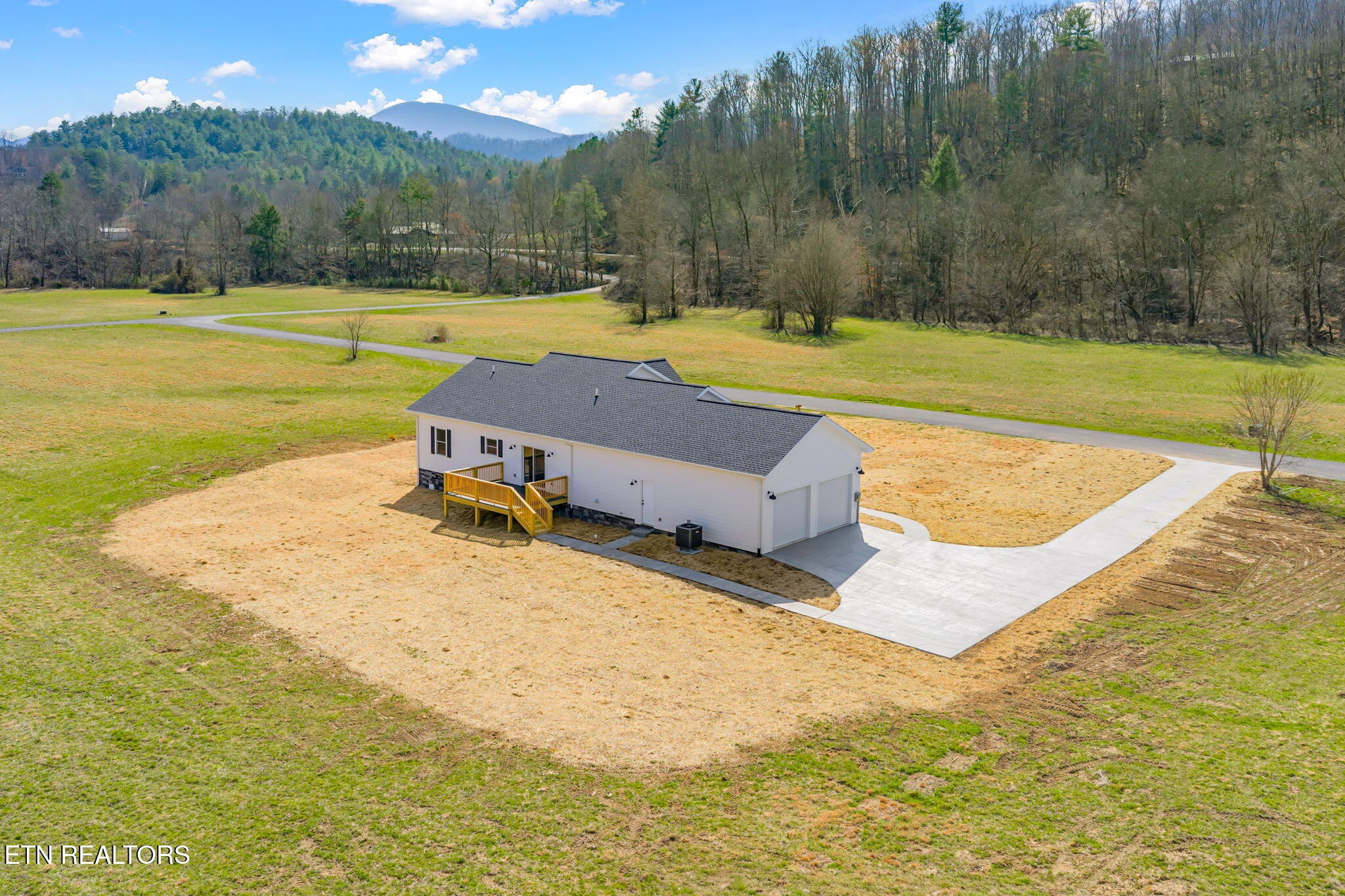 680 Kaylees Loop Del Rio TN 37727