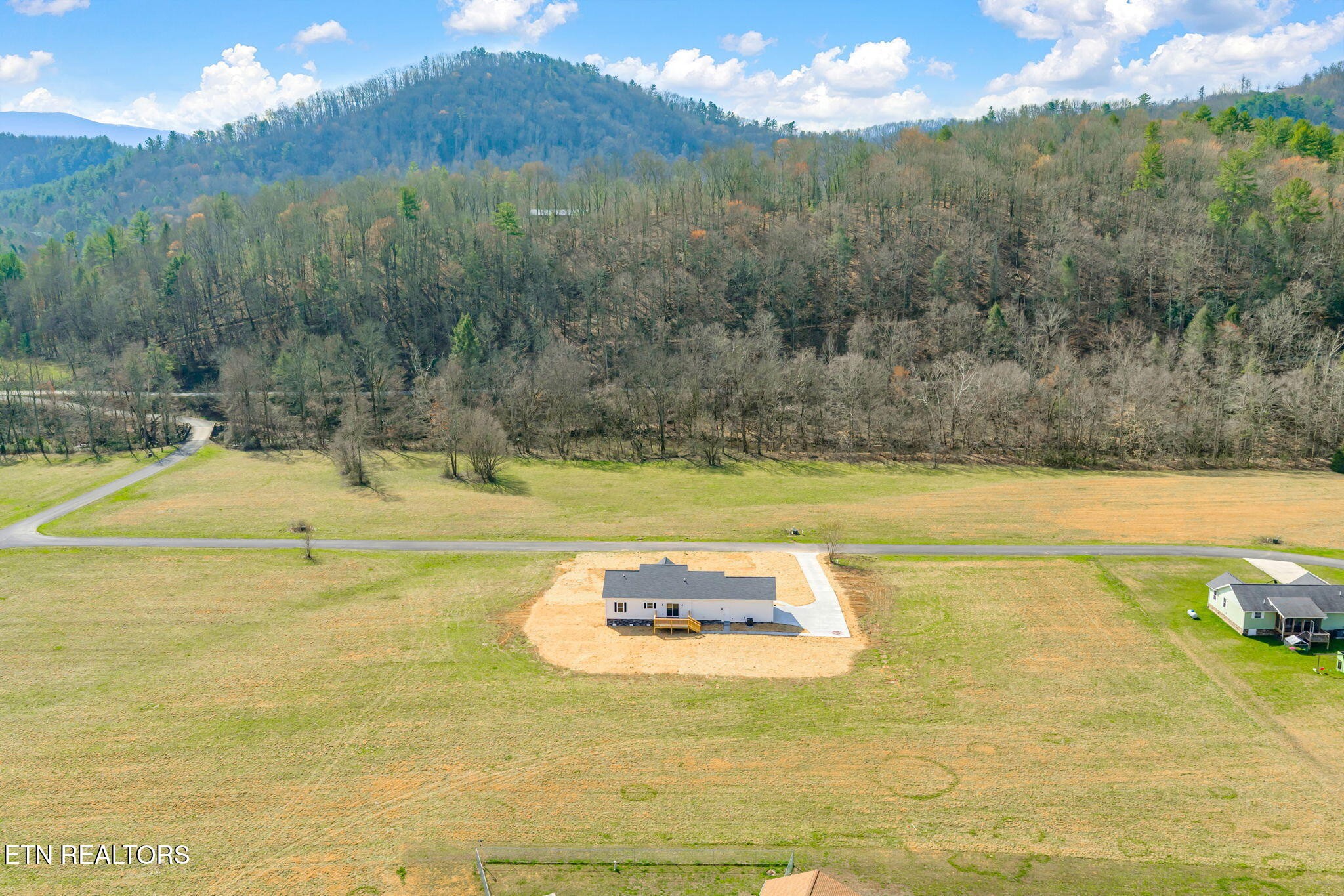680 Kaylees Loop Del Rio TN 37727