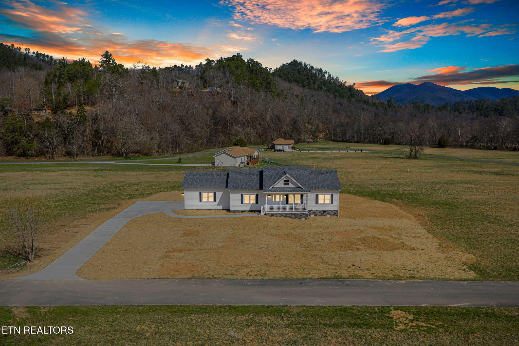 680 Kaylees Loop Del Rio TN 37727