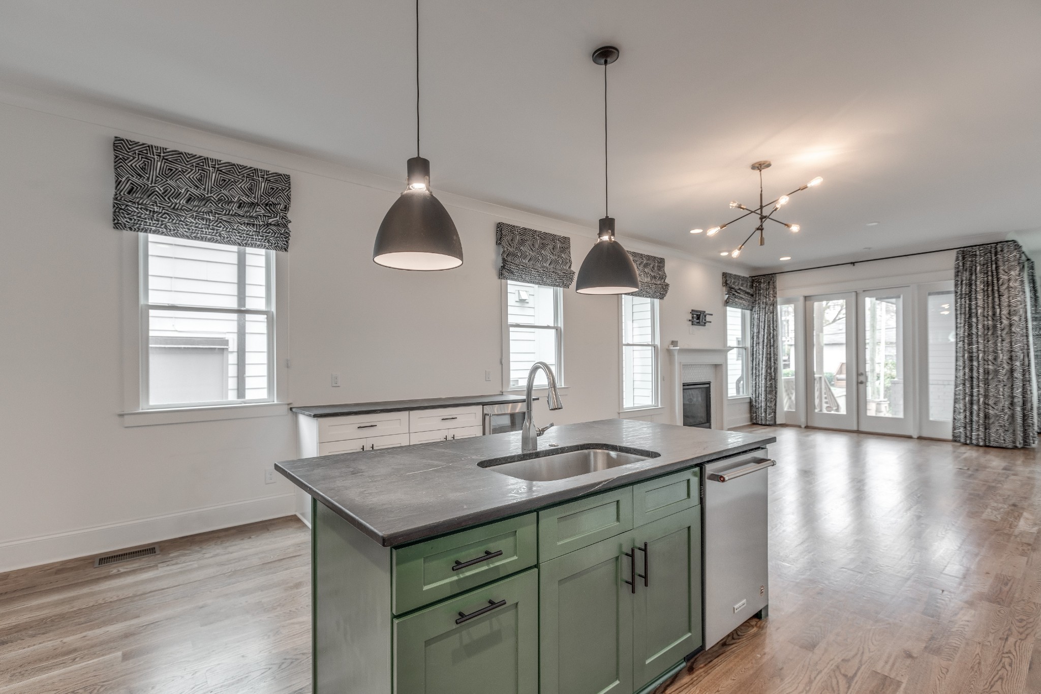 910 15th Ave, S Nashville TN 37212