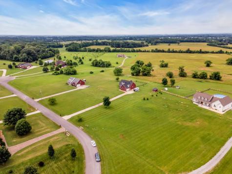 141 Holly Court Unionville TN 37180