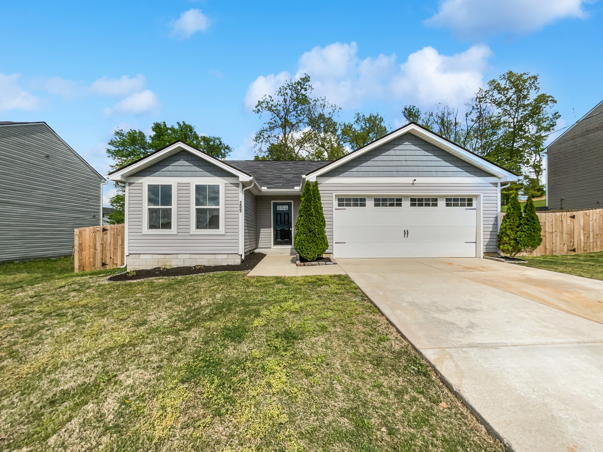209 Nottingham Lane La Vergne TN 37086