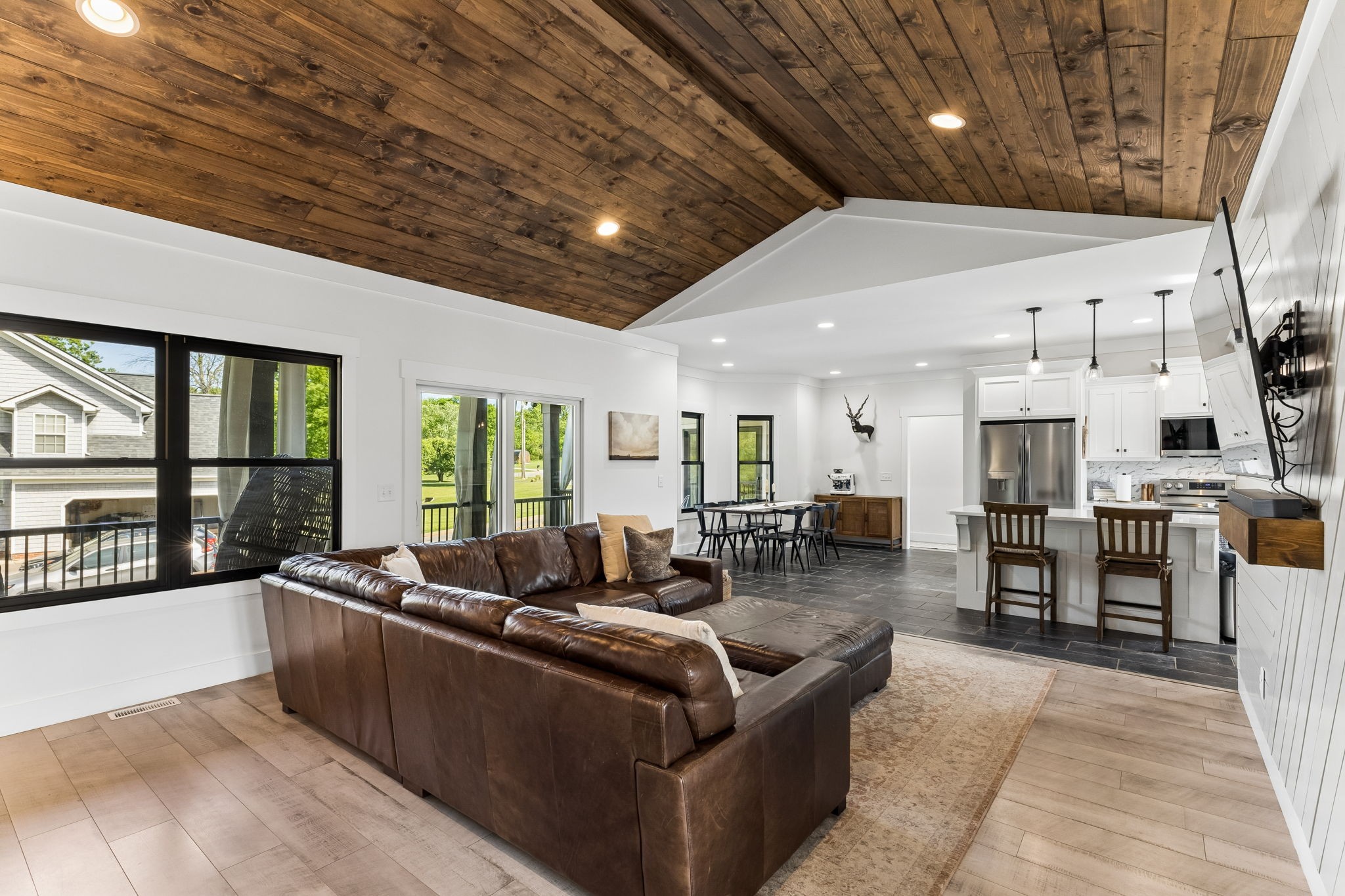 1201 Heelstone Court Columbia TN 38401
