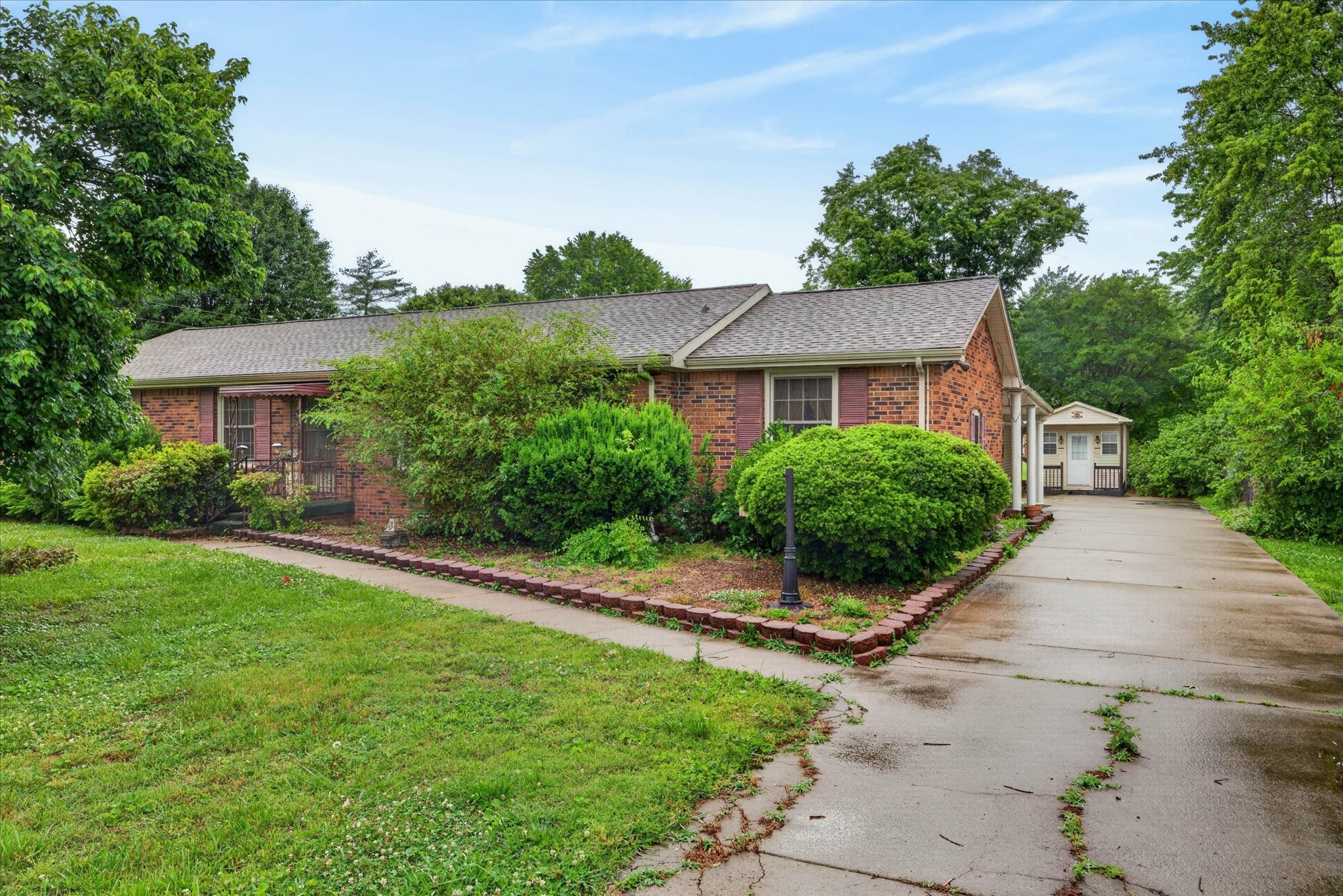 1886 Old Trenton Road Clarksville TN 37040