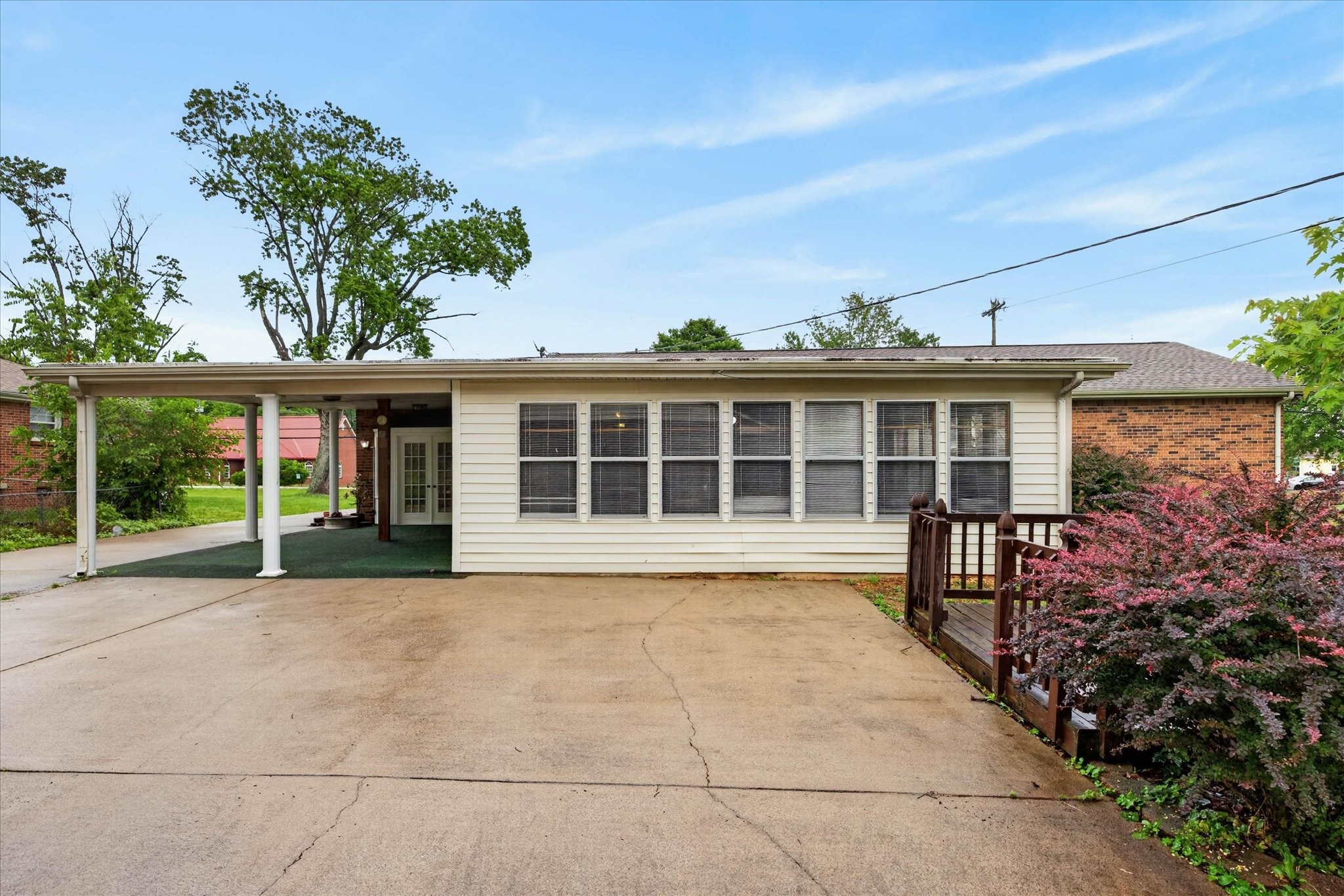 1886 Old Trenton Road Clarksville TN 37040