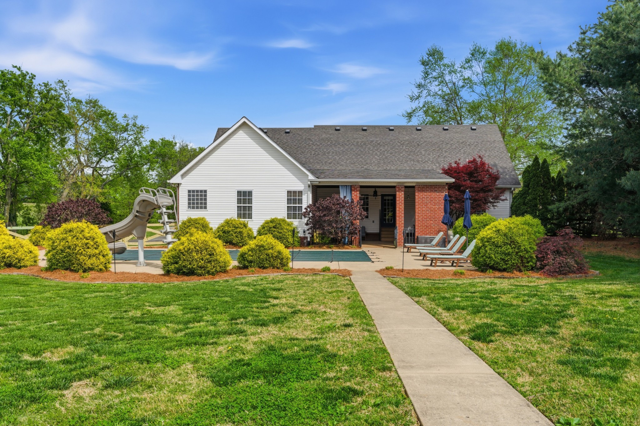 1013 Weiss Road Cottontown TN 37048