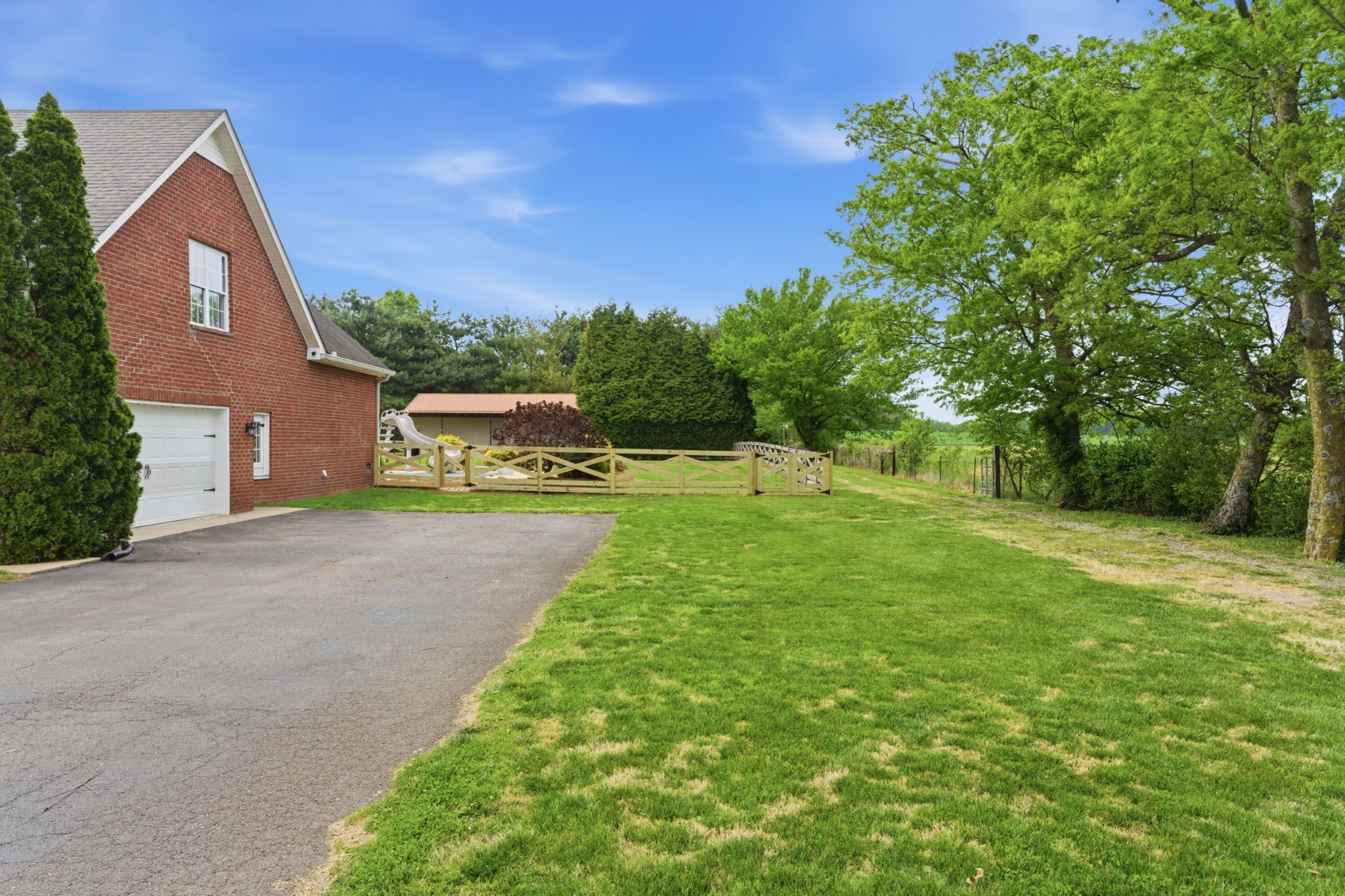 1013 Weiss Road Cottontown TN 37048